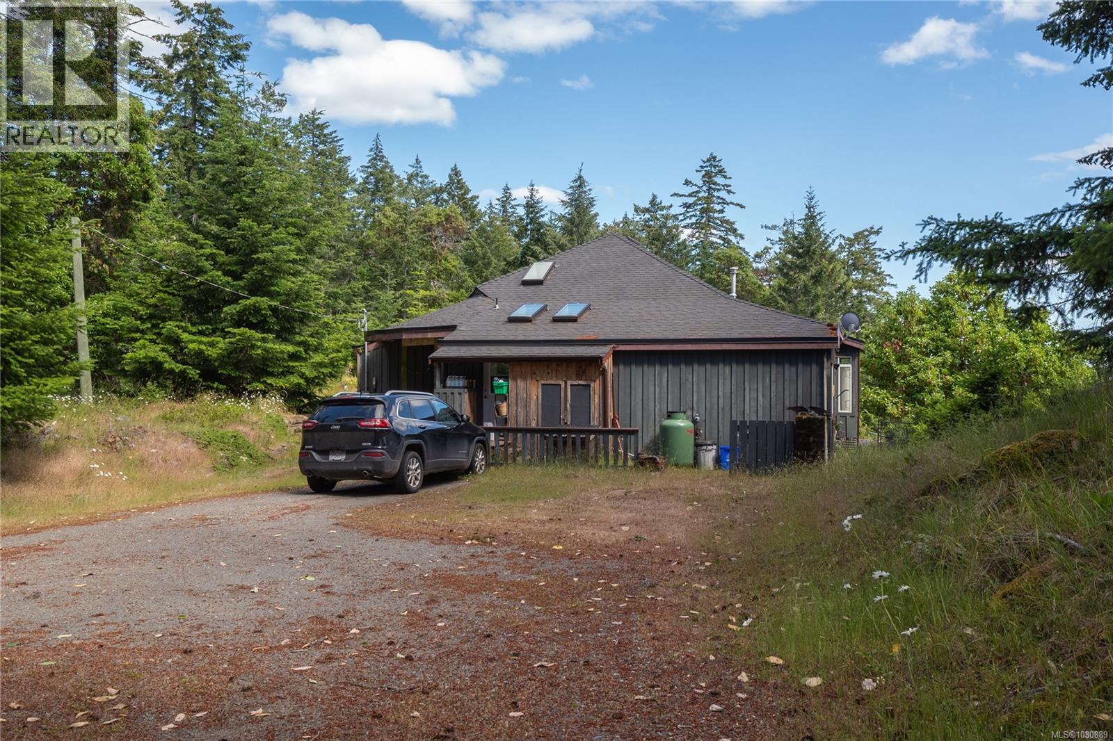 909 South Rd Property Photo 28