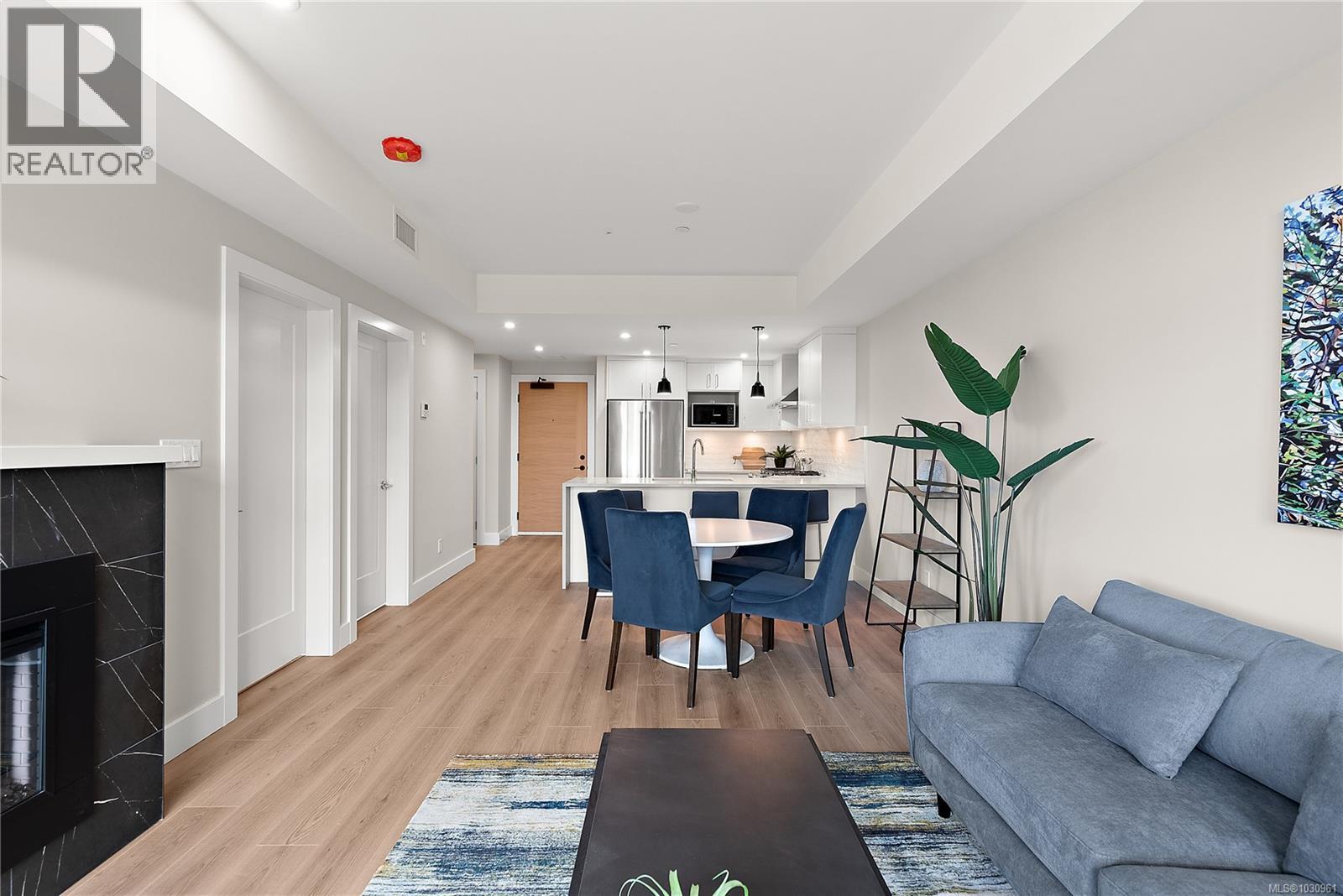 404 2520 Hackett Cres Property Photo 10