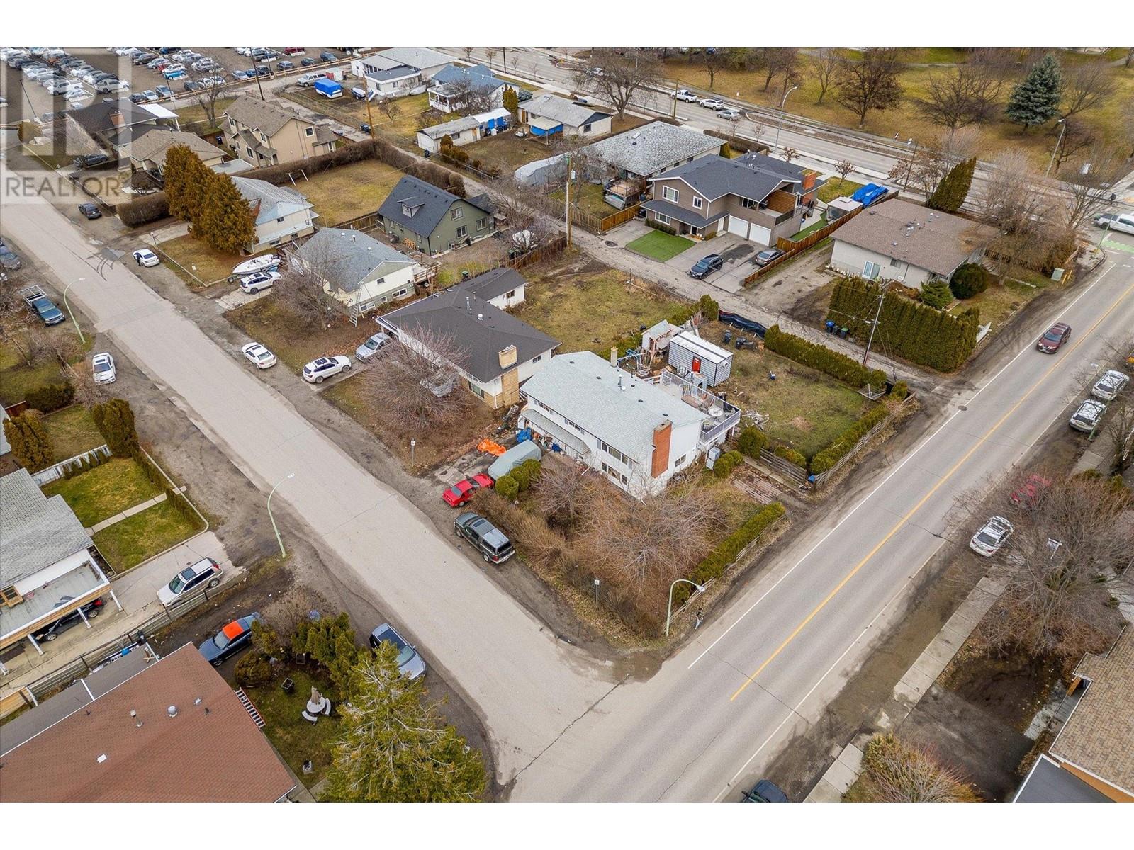 2261 Burnett Street Property Photo 5