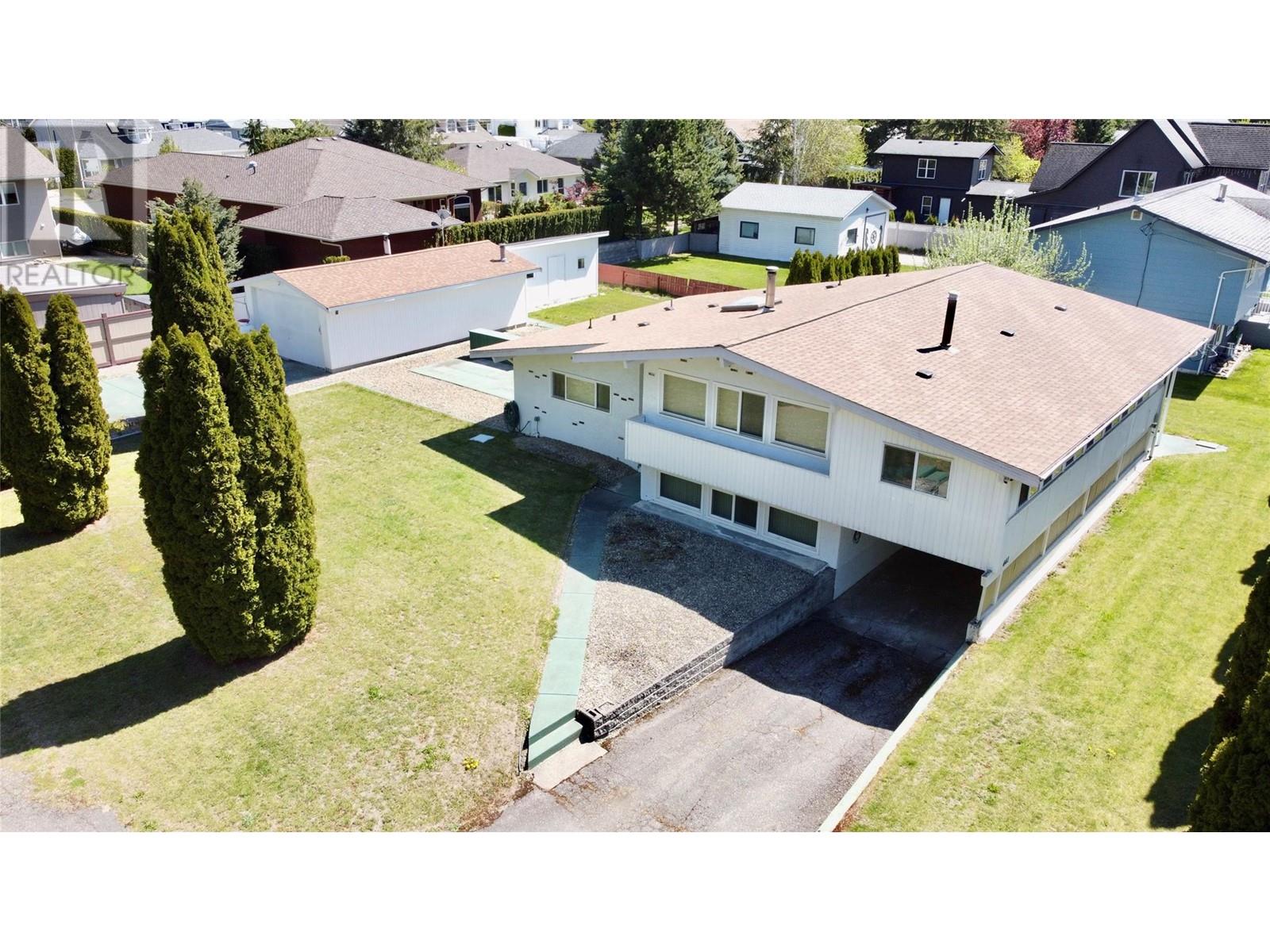 441 Oak Avenue Property Photo 1
