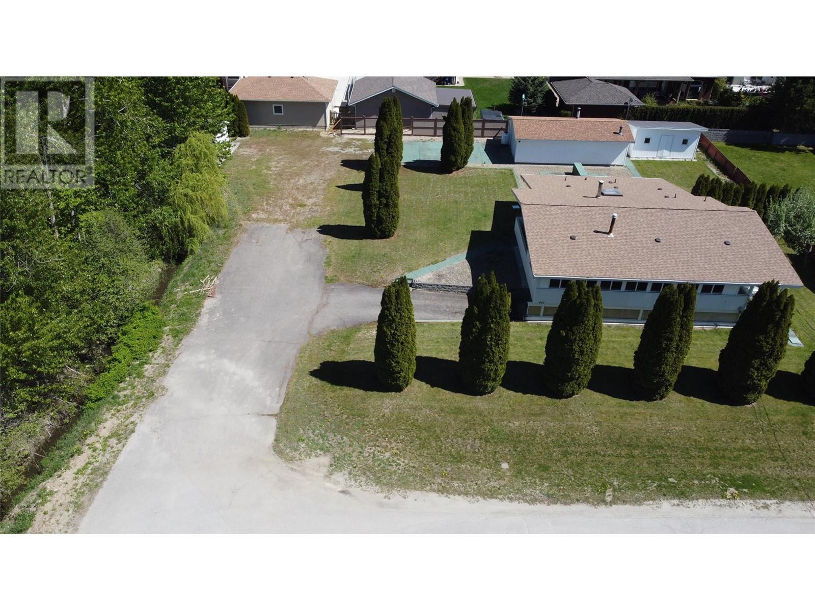 441 Oak Avenue Property Photo 12