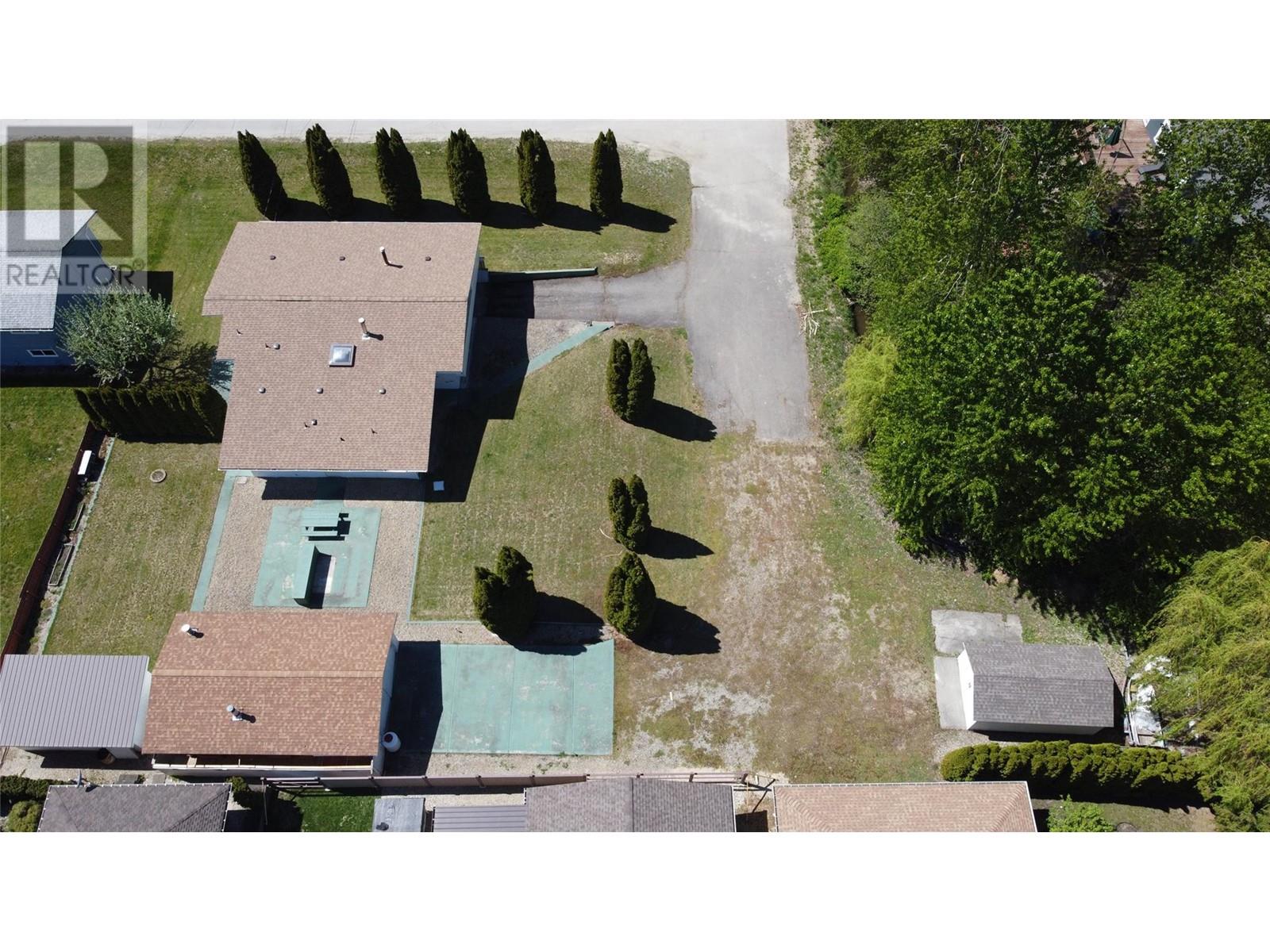 441 Oak Avenue Property Photo 16
