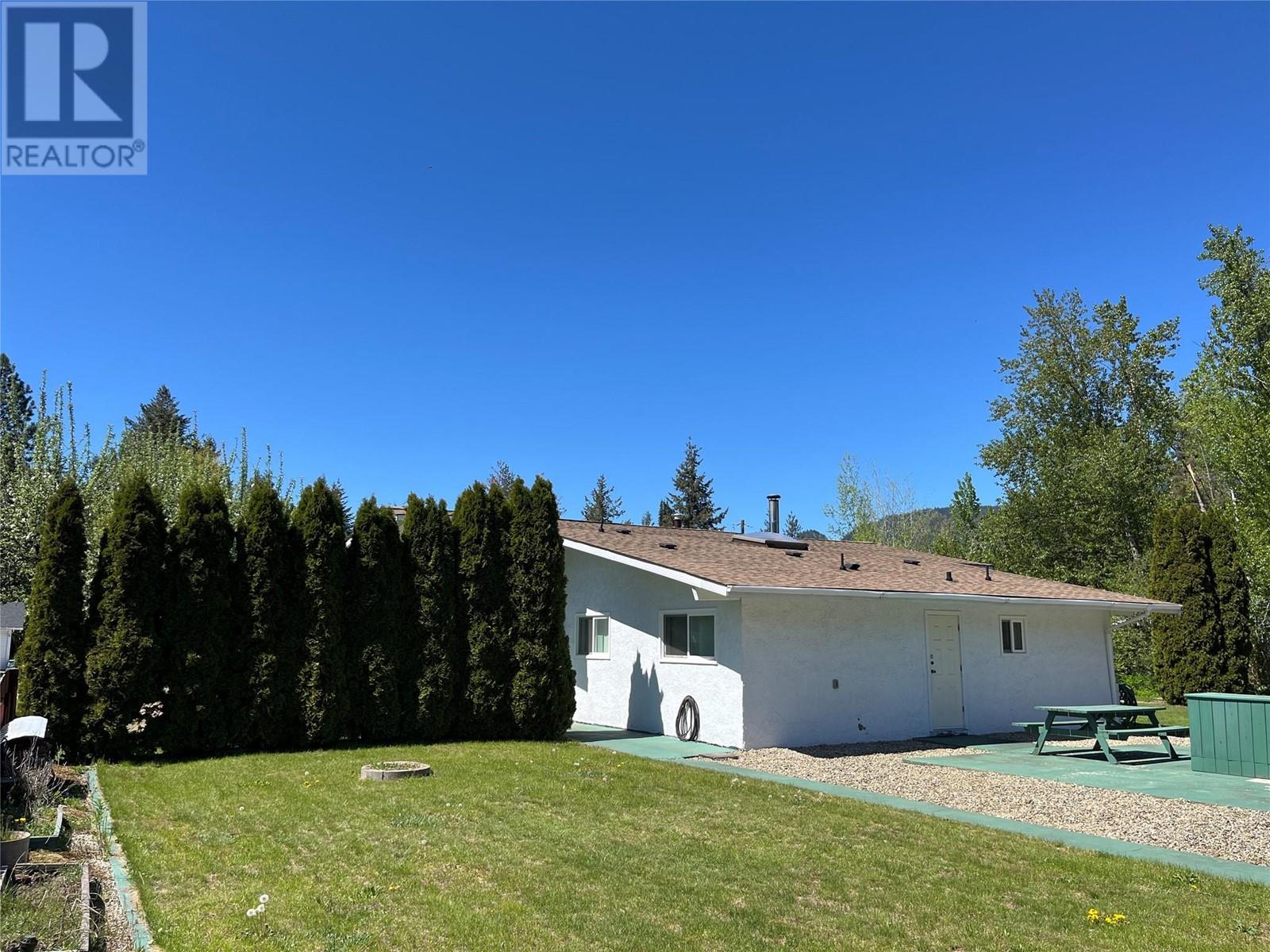 441 Oak Avenue Property Photo 17