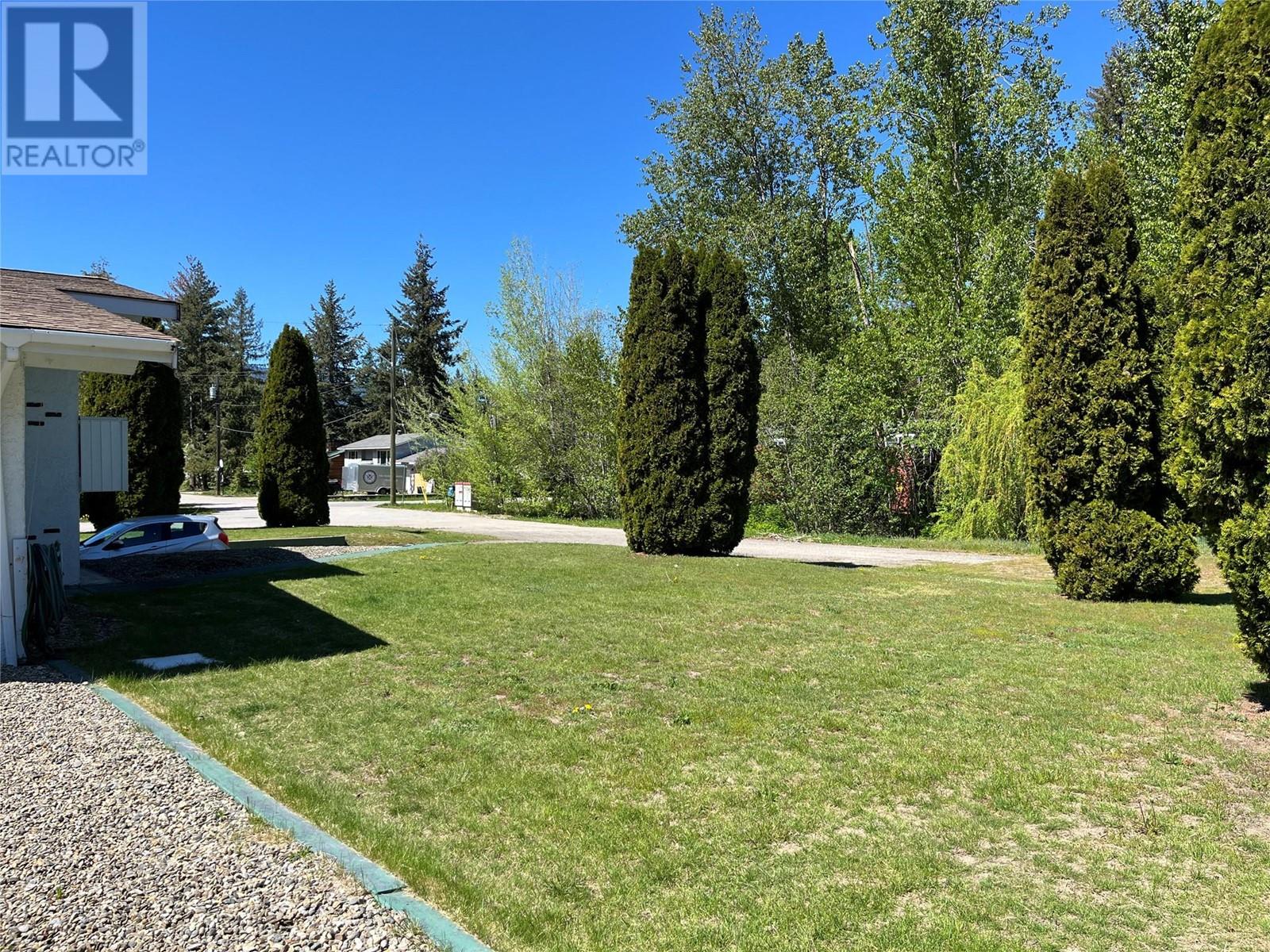 441 Oak Avenue Property Photo 22