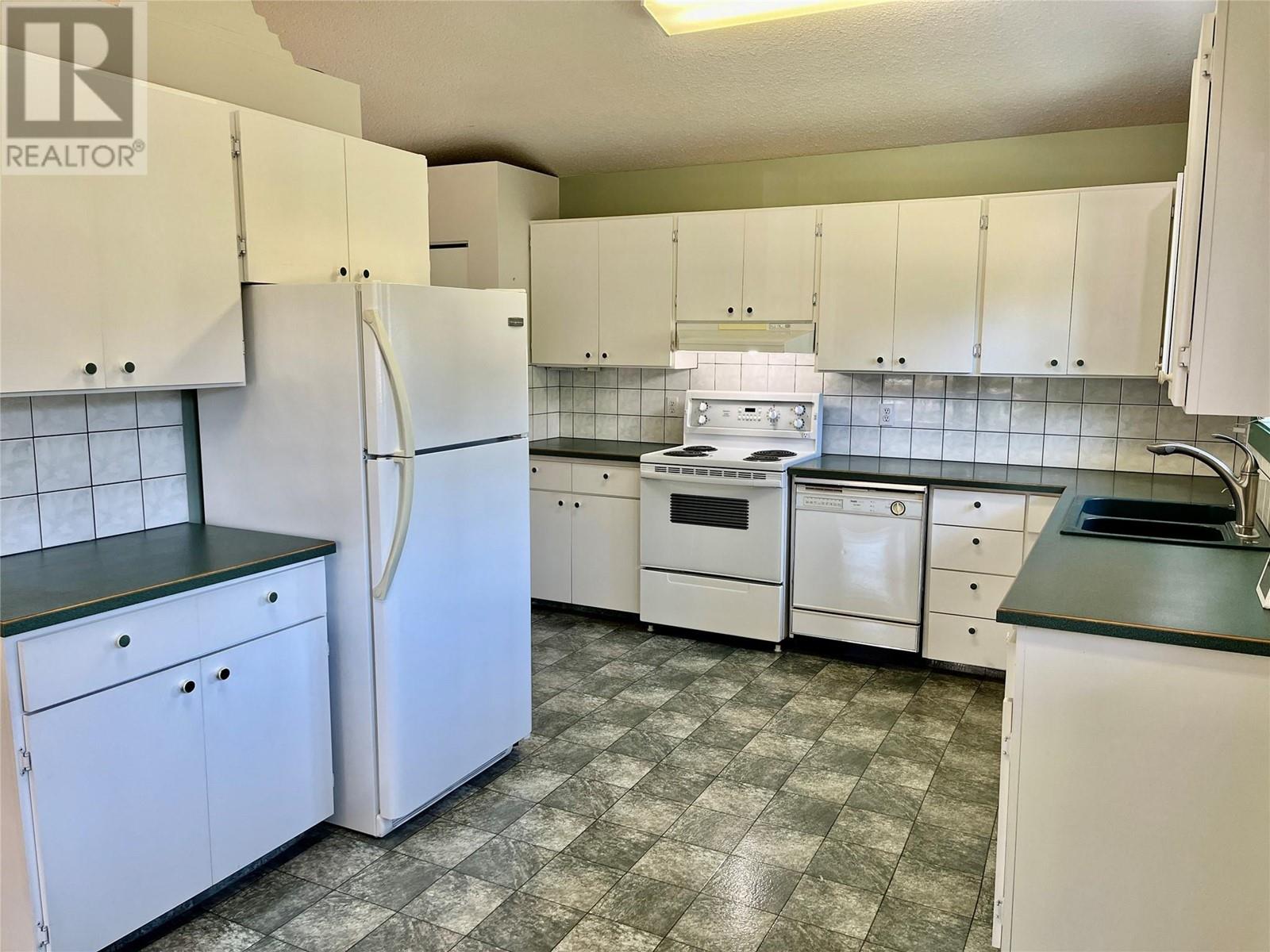 441 Oak Avenue Property Photo 30