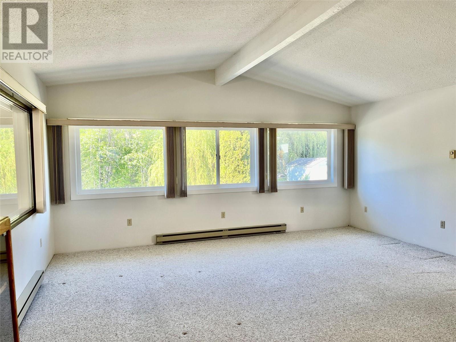 441 Oak Avenue Property Photo 40
