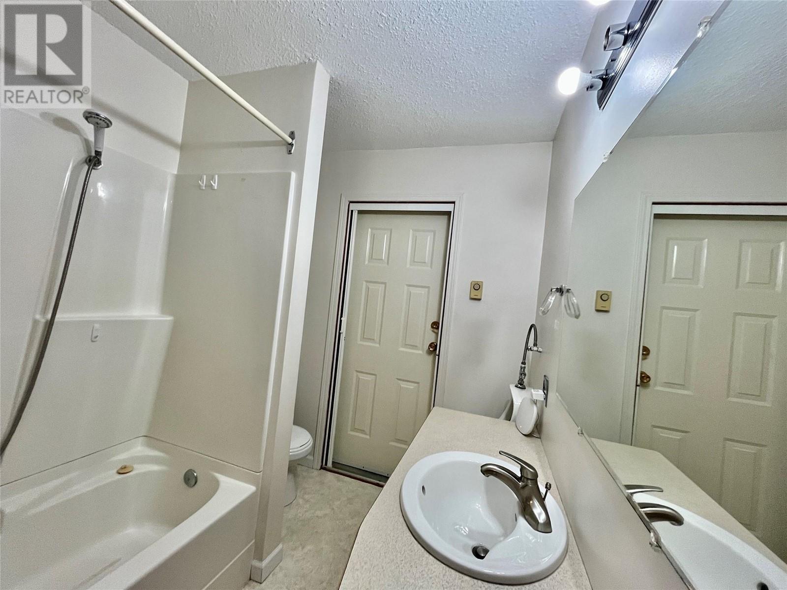 441 Oak Avenue Property Photo 55