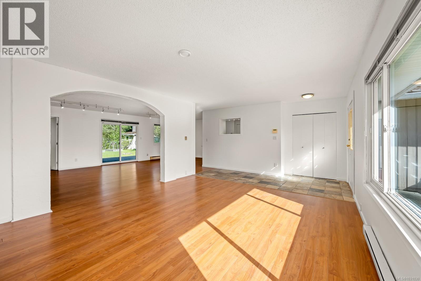 8987 Mclarey Ave Property Photo 7