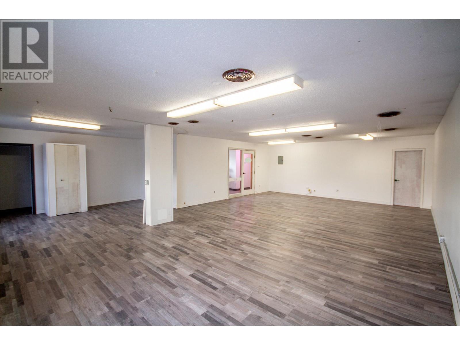 10415 10 Street Street Property Photo 5