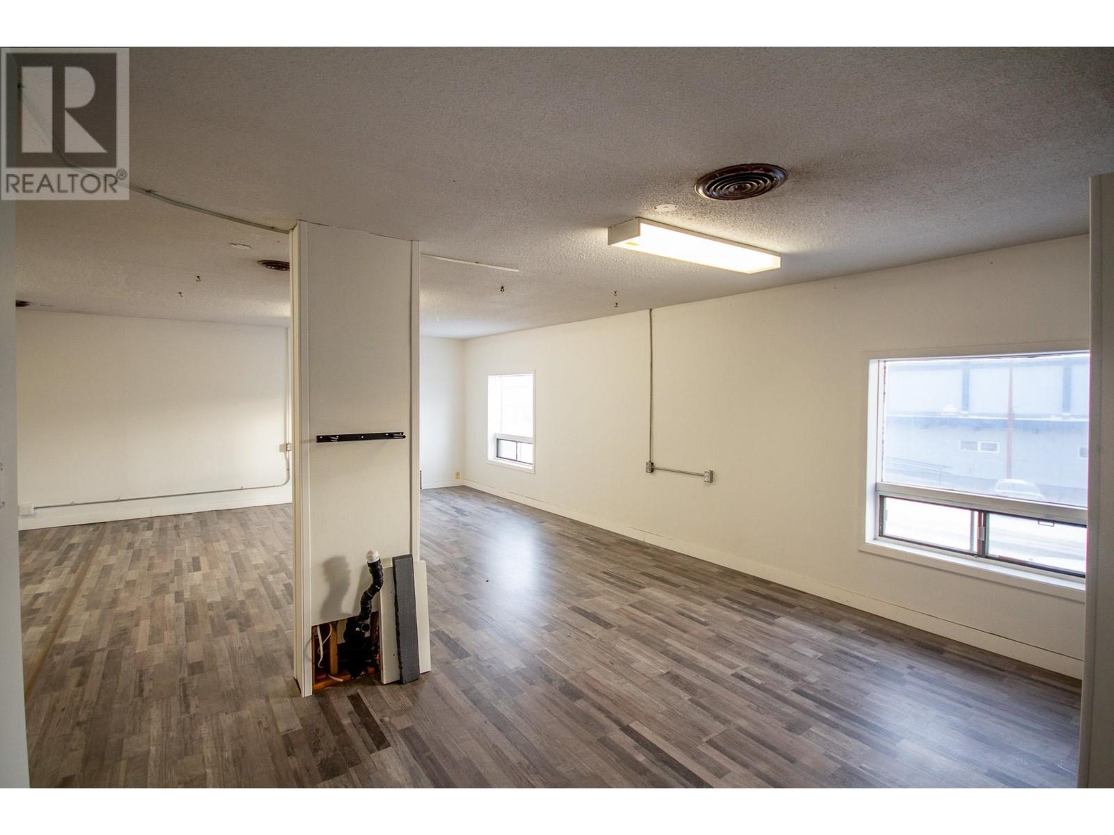 10415 10 Street Street Property Photo 7
