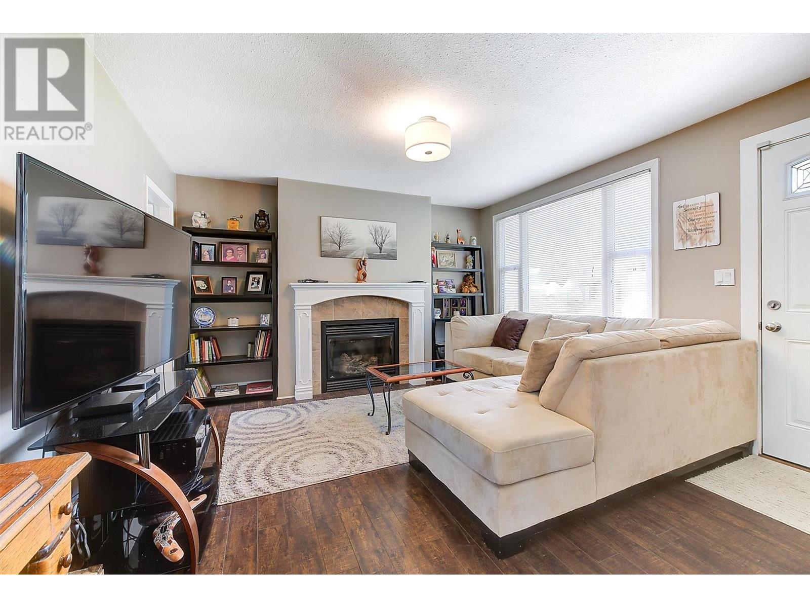 559 Cambridge Avenue Property Photo 7