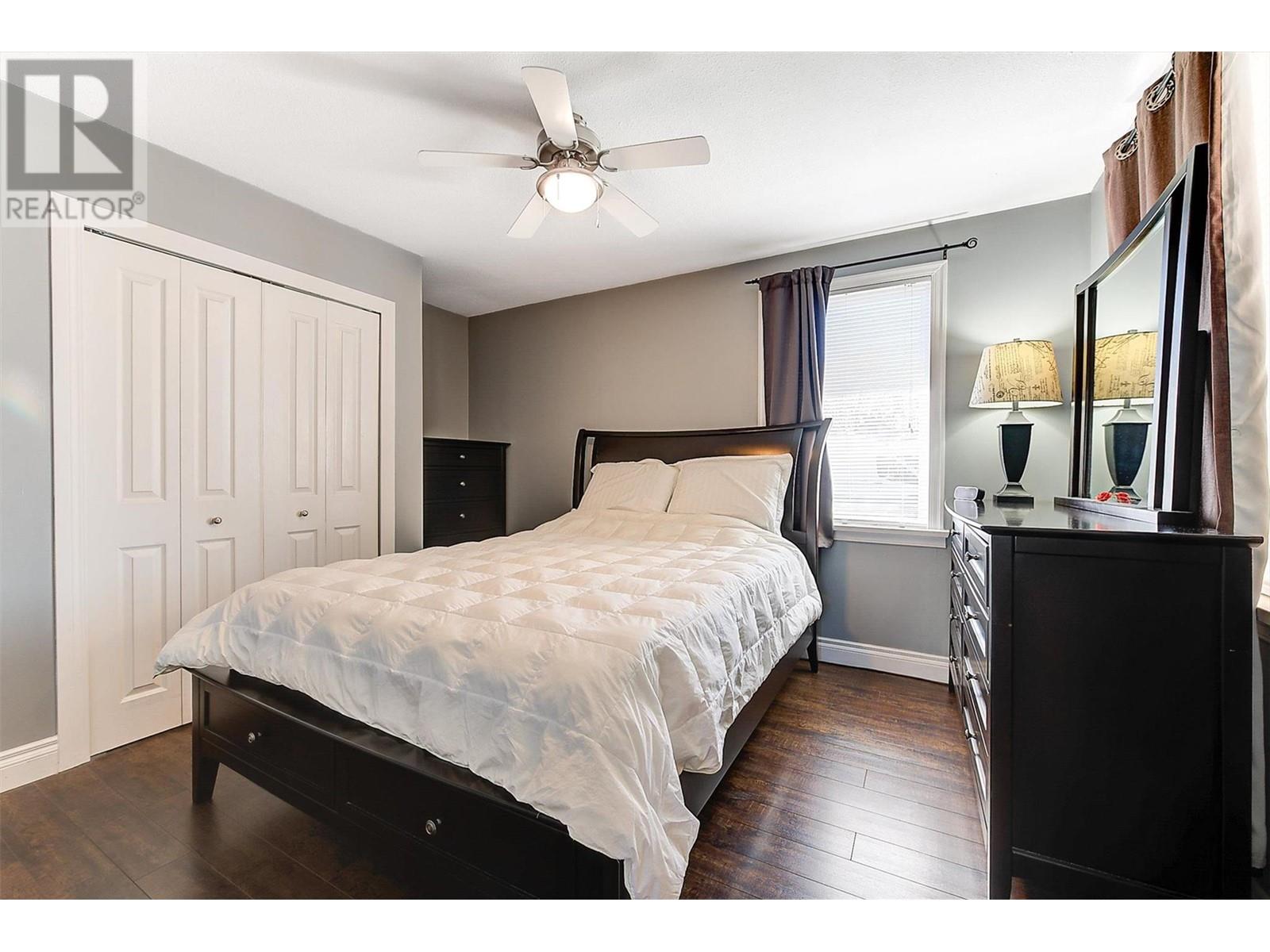 559 Cambridge Avenue Property Photo 10
