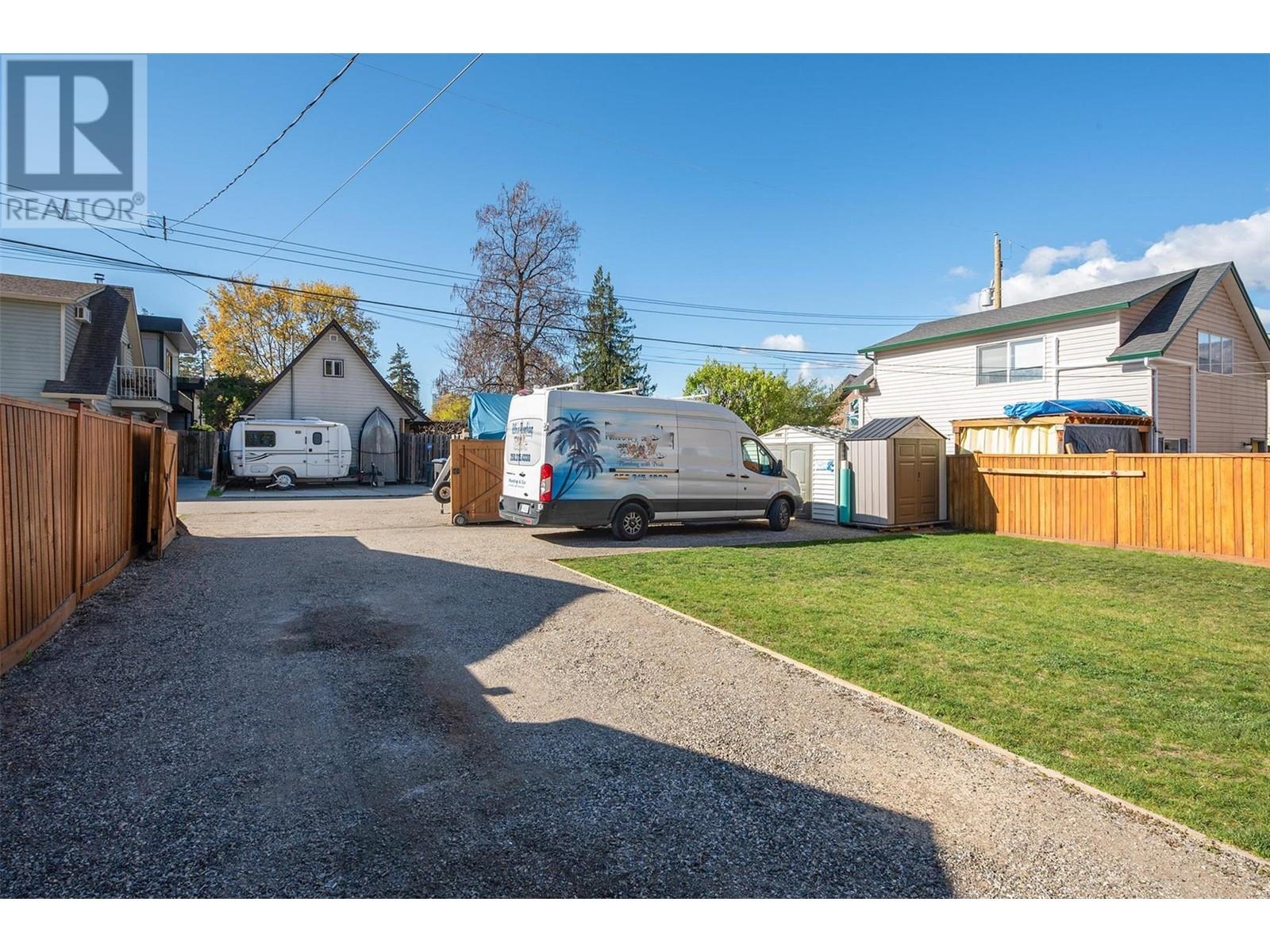 559 Cambridge Avenue Property Photo 26