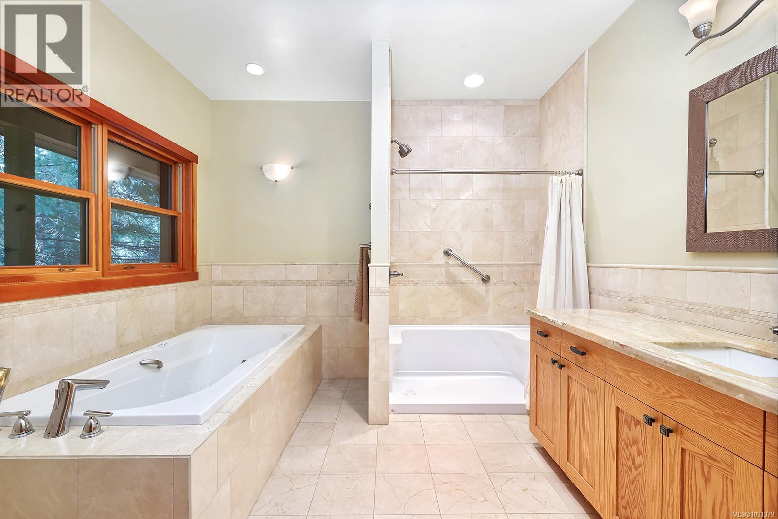 1645 Lea Smith Rd Property Photo 14