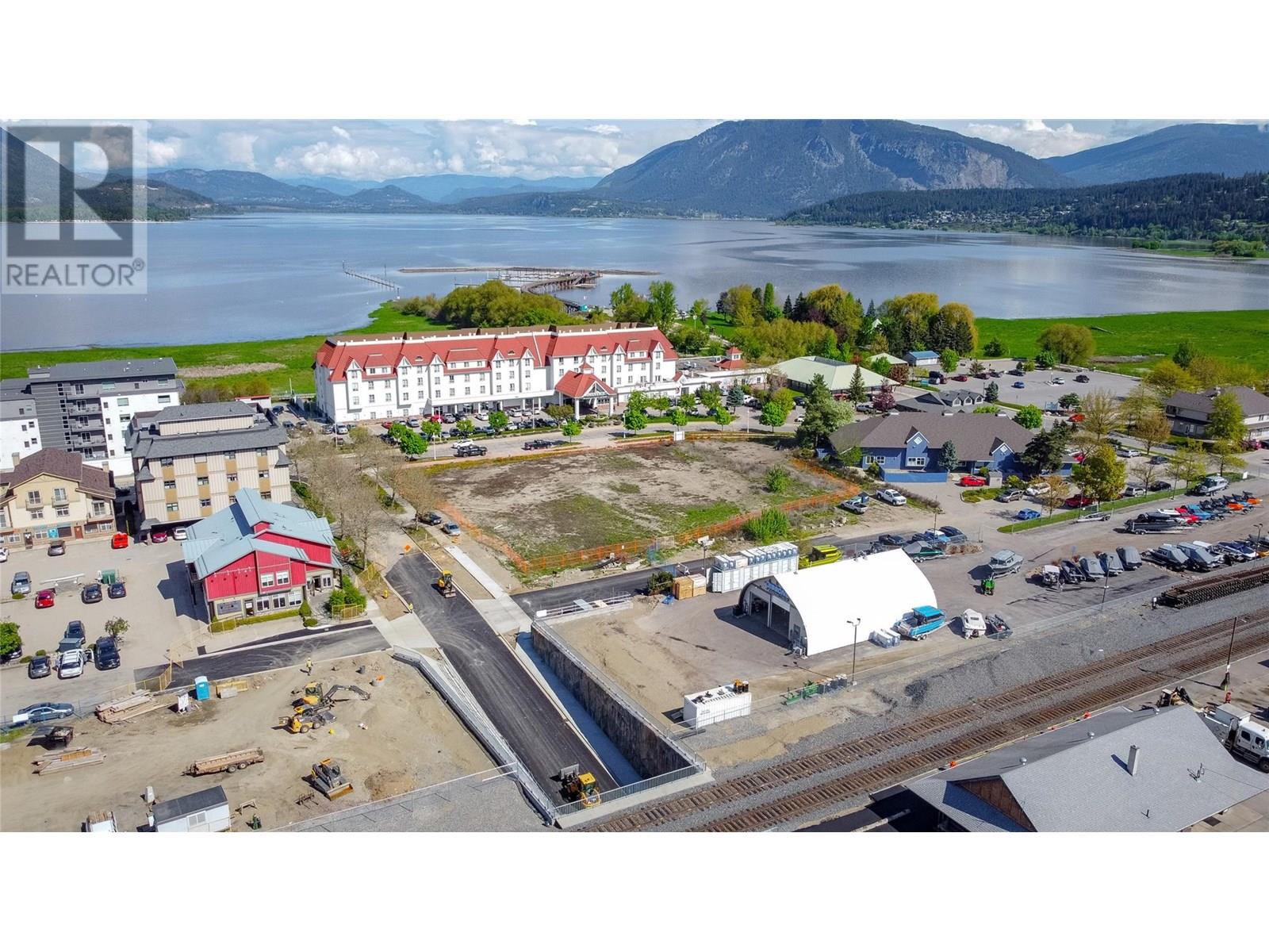 250 Harbourfront Drive Ne Property Photo 10