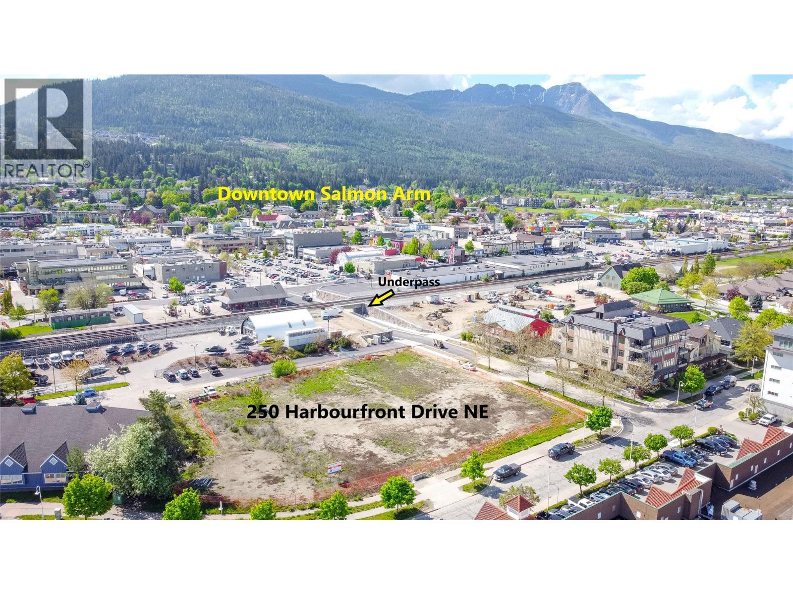 250 Harbourfront Drive Ne Property Photo 12