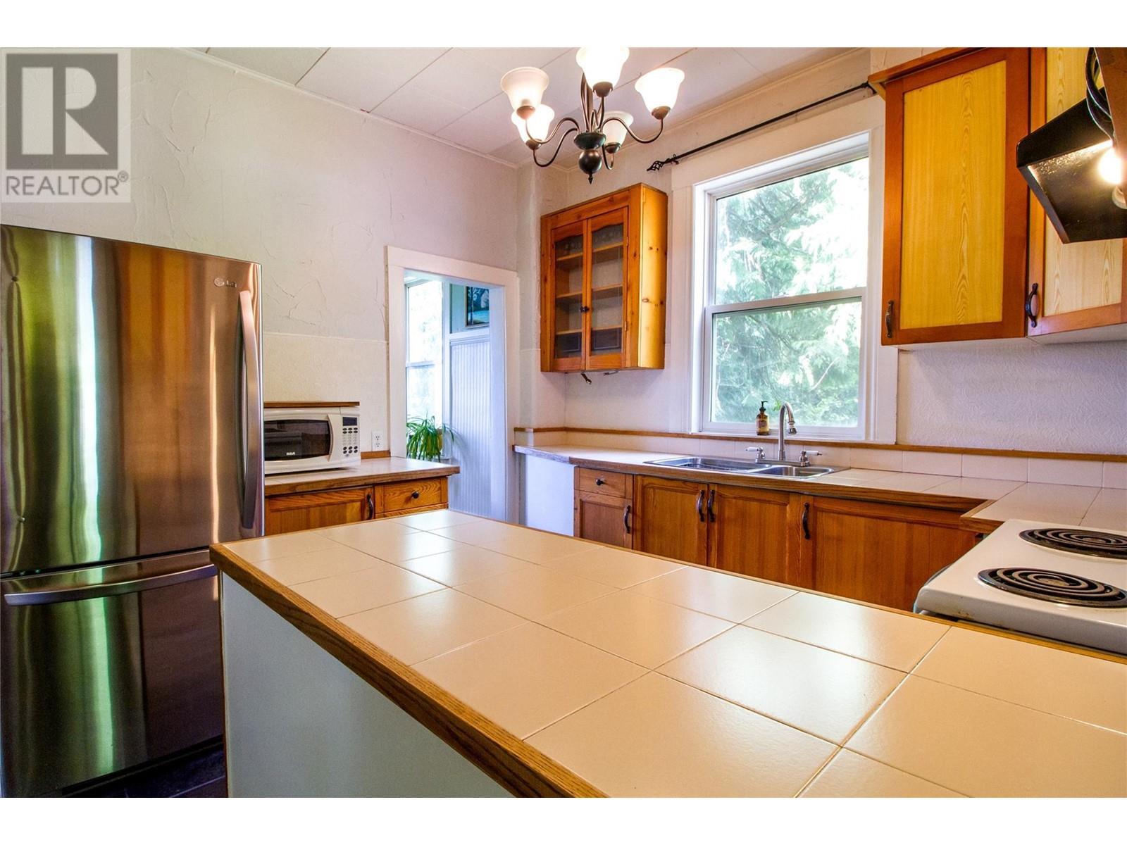129 Maple Street Property Photo 15