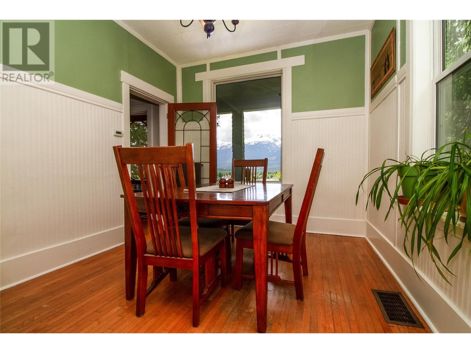 129 Maple Street Property Photo 17