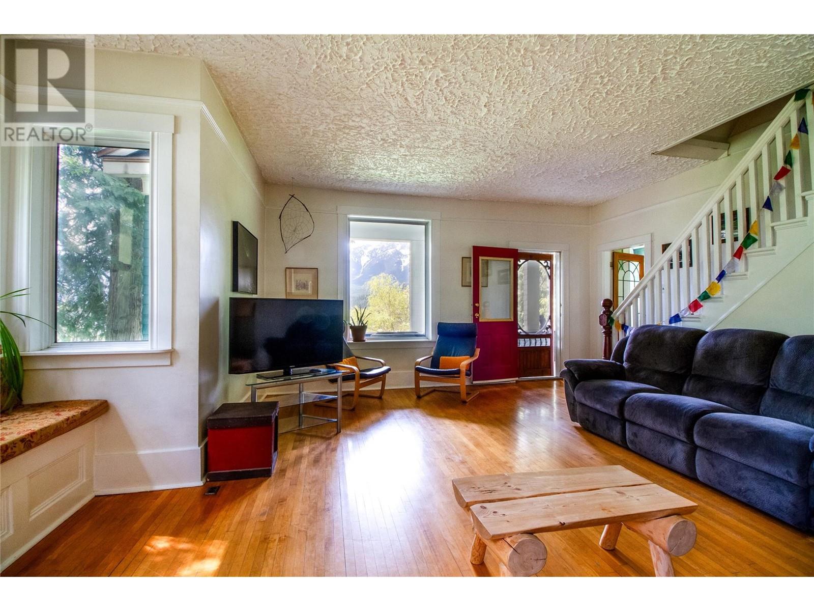 129 Maple Street Property Photo 23