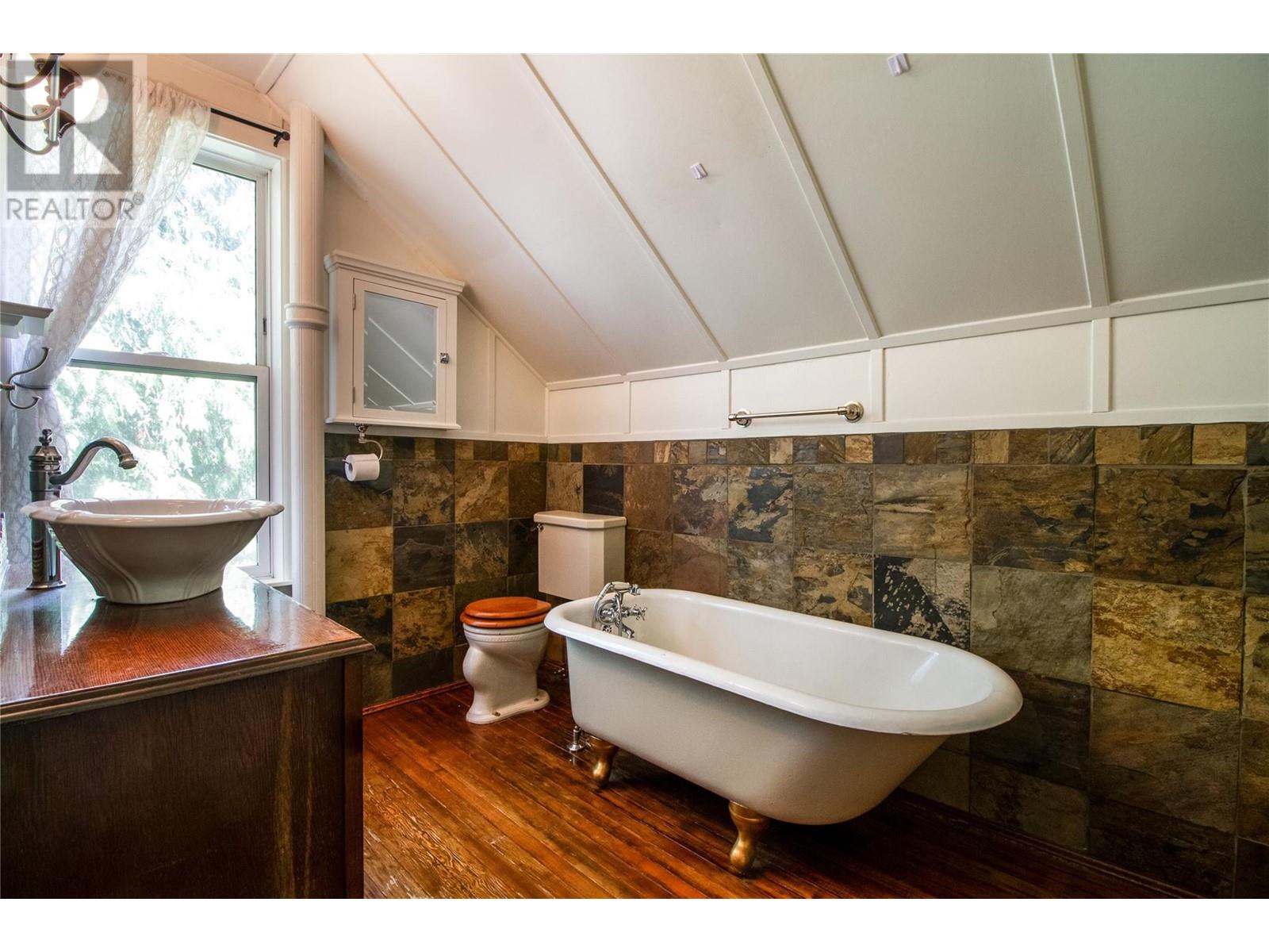 129 Maple Street Property Photo 35