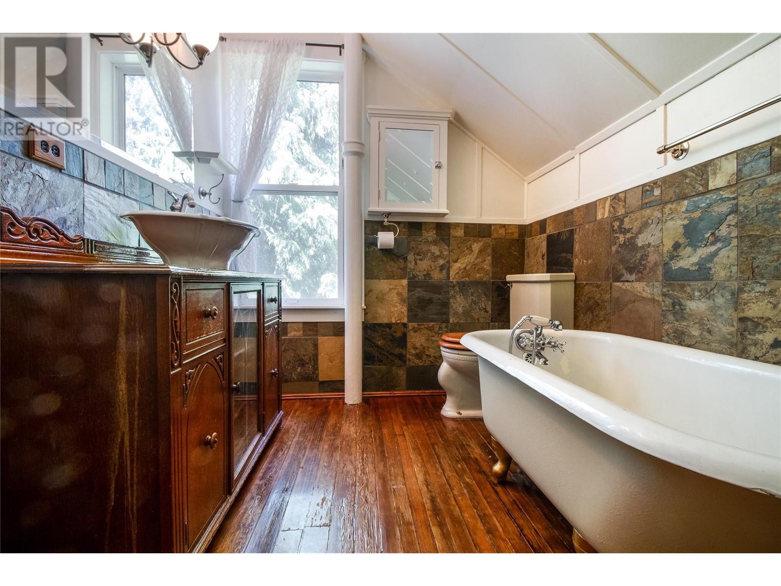 129 Maple Street Property Photo 37