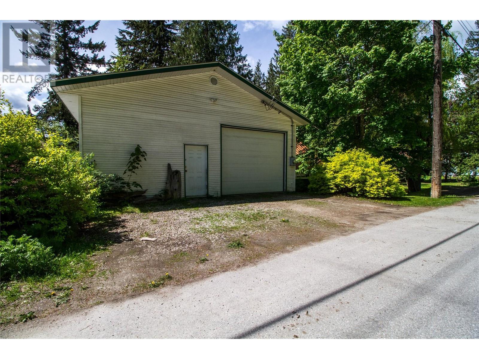 129 Maple Street Property Photo 44