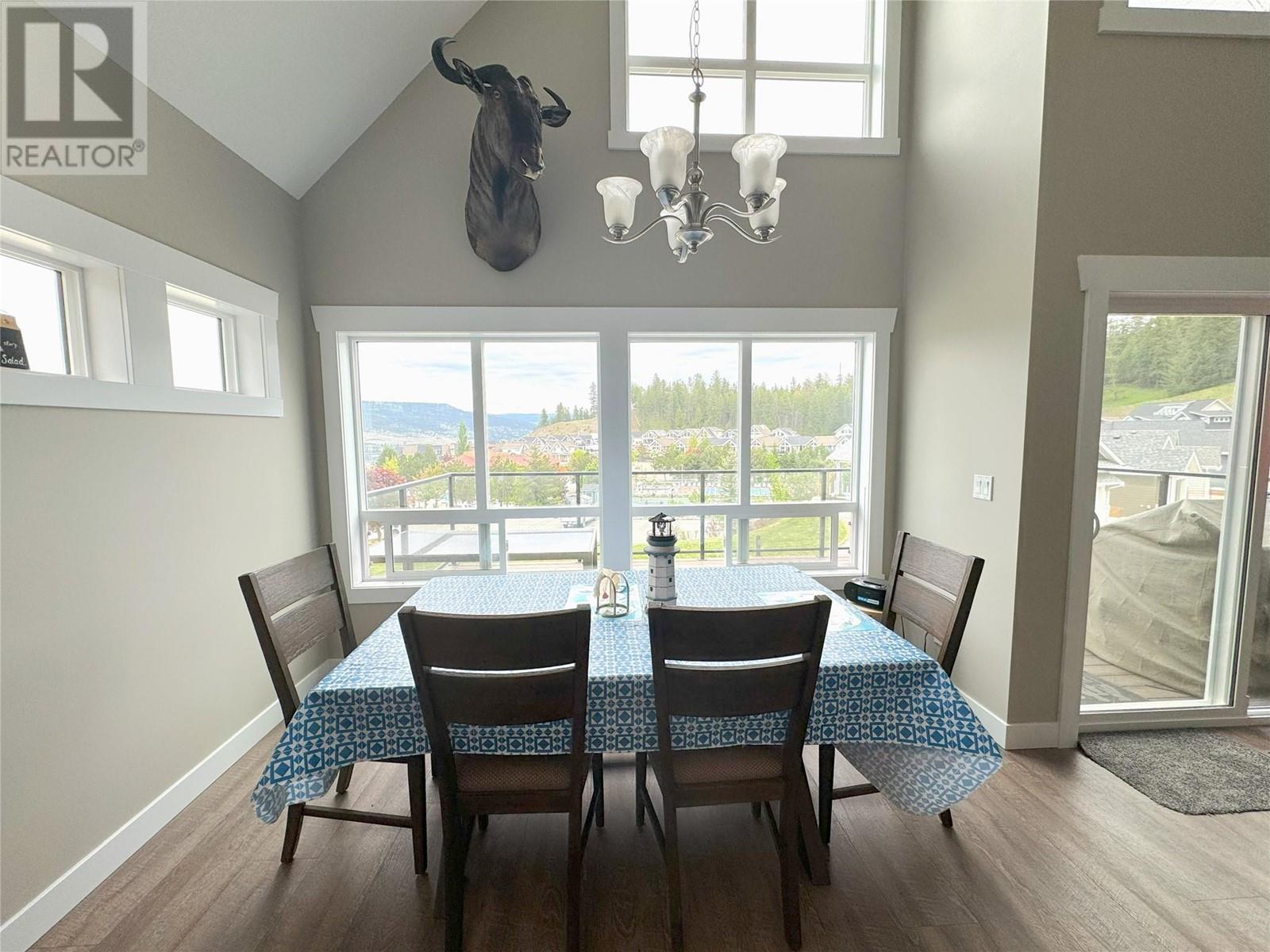 6862 Madrid Way Property Photo 10