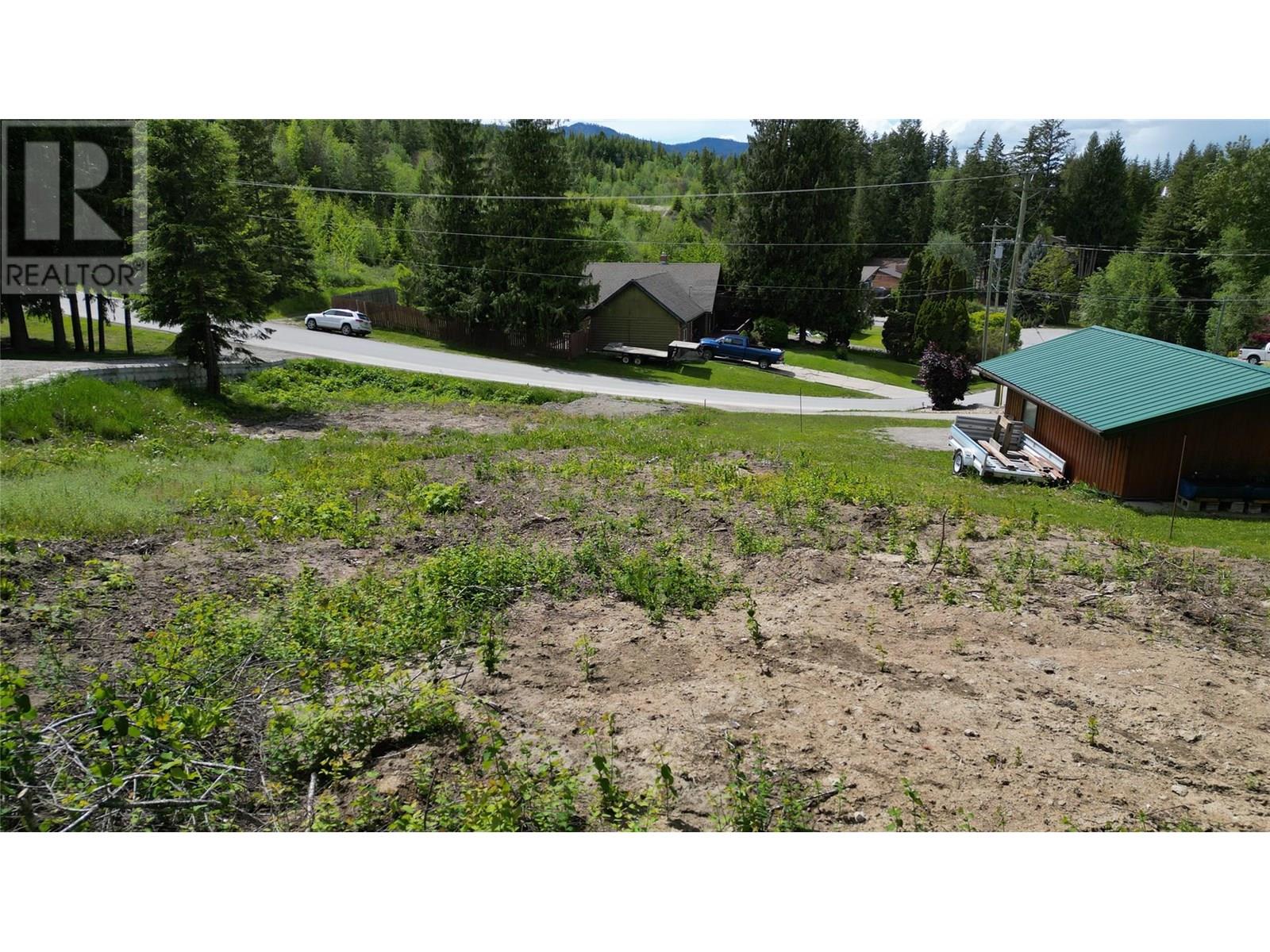 2902 Cedar Drive Property Photo 8