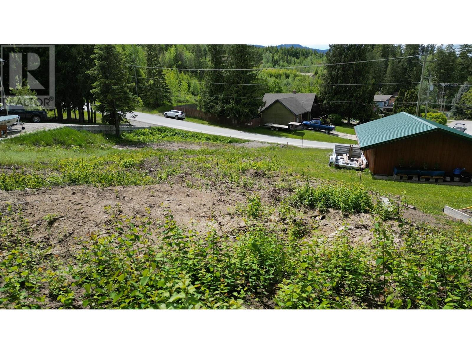 2902 Cedar Drive Property Photo 9