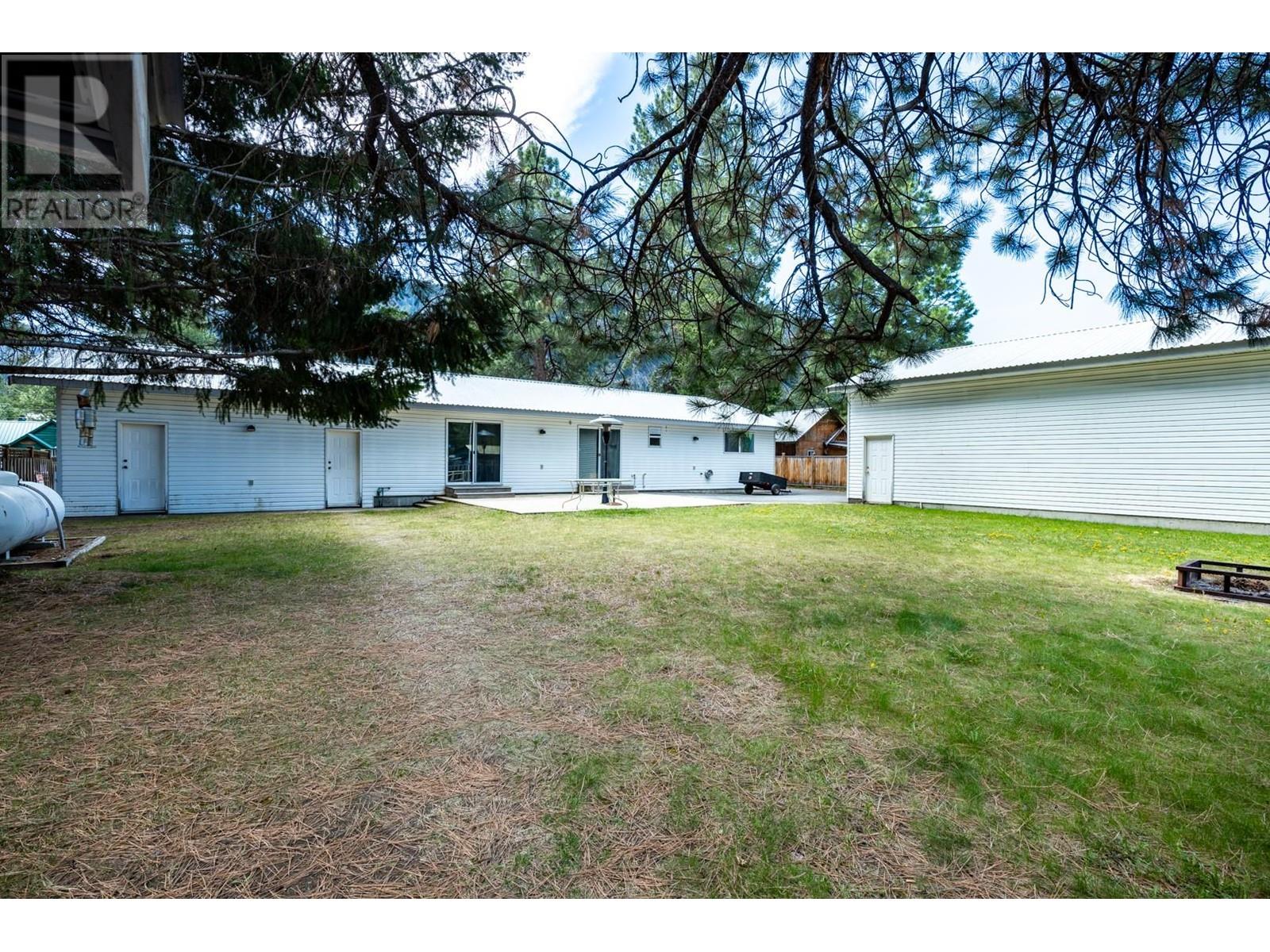 146 1st Street Property Photo 18