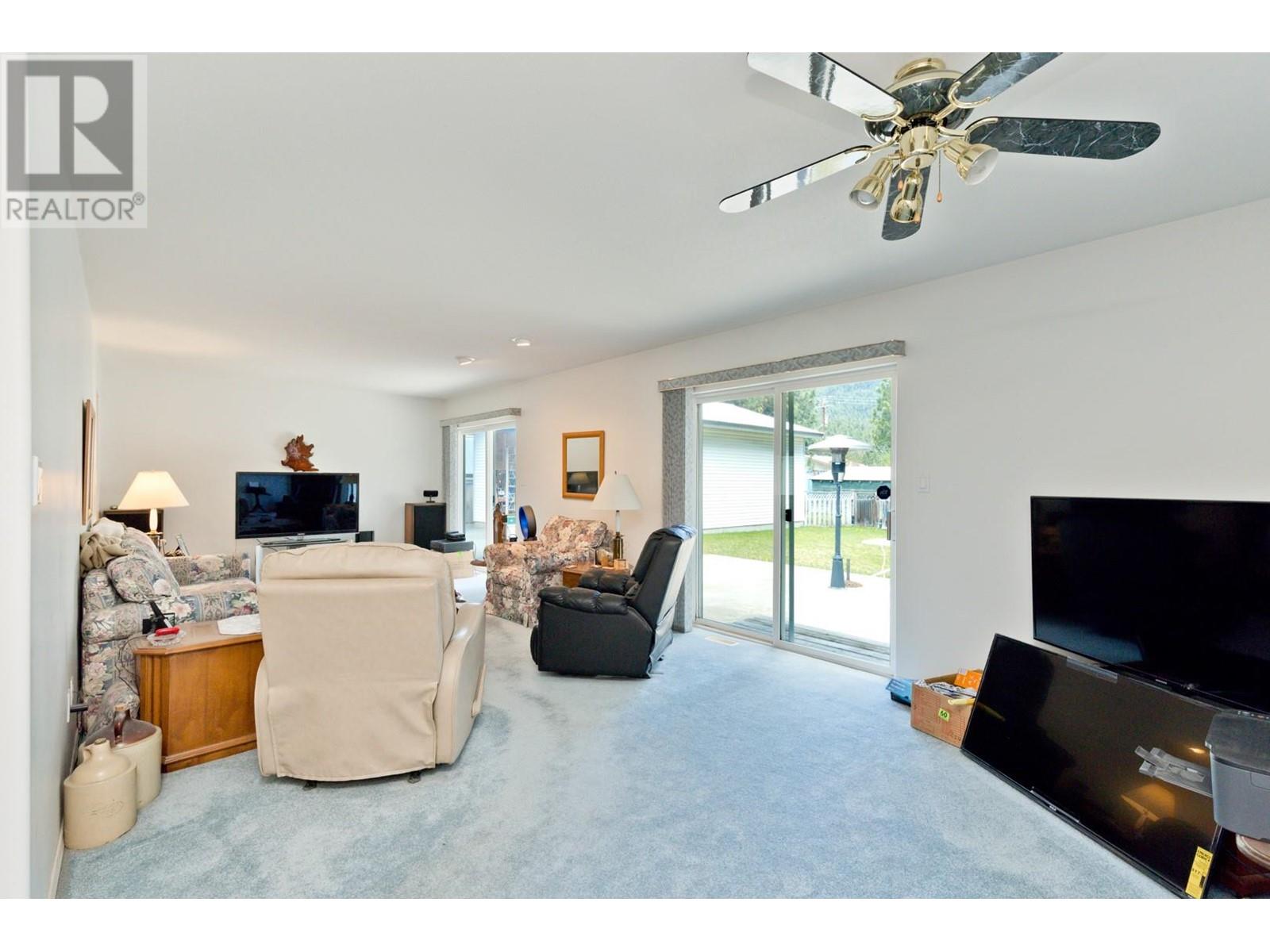 146 1st Street Property Photo 26