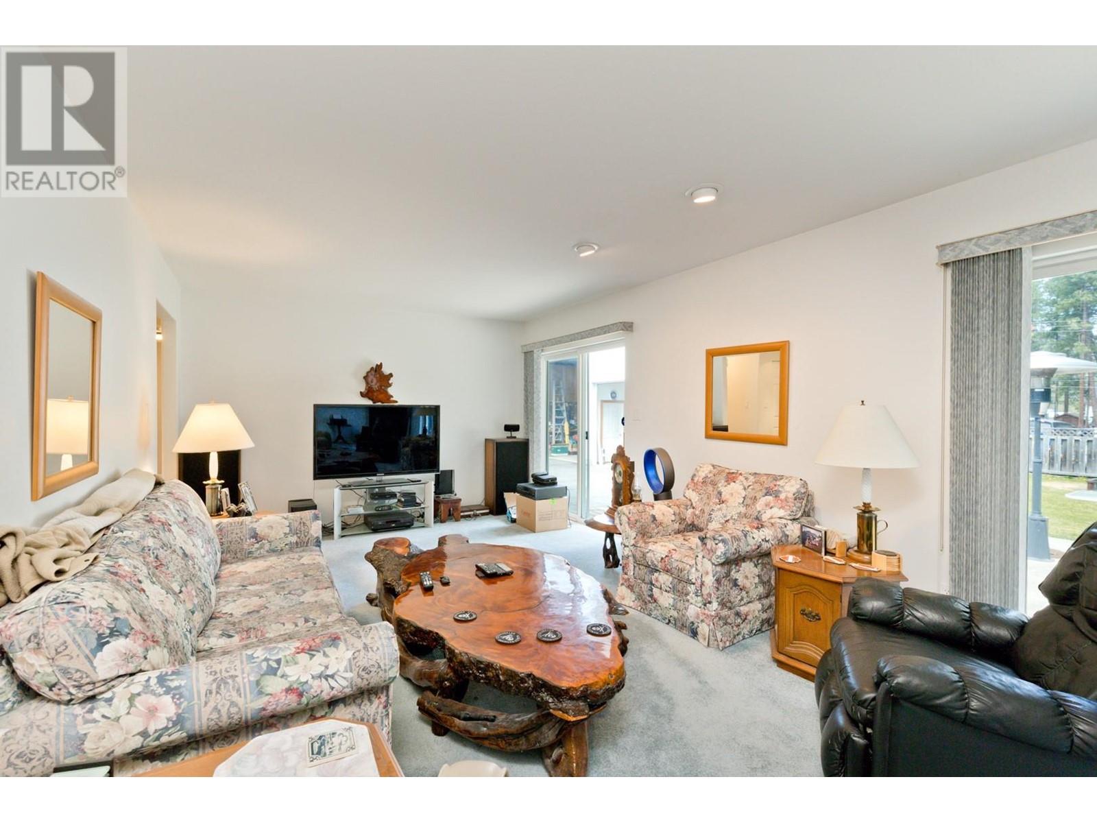 146 1st Street Property Photo 27