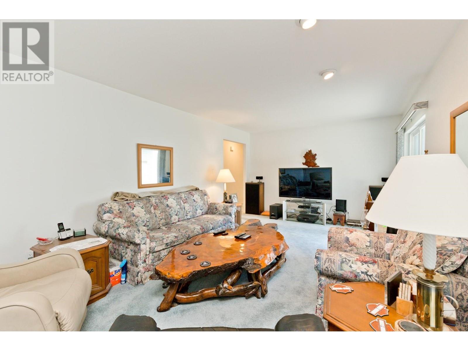 146 1st Street Property Photo 28