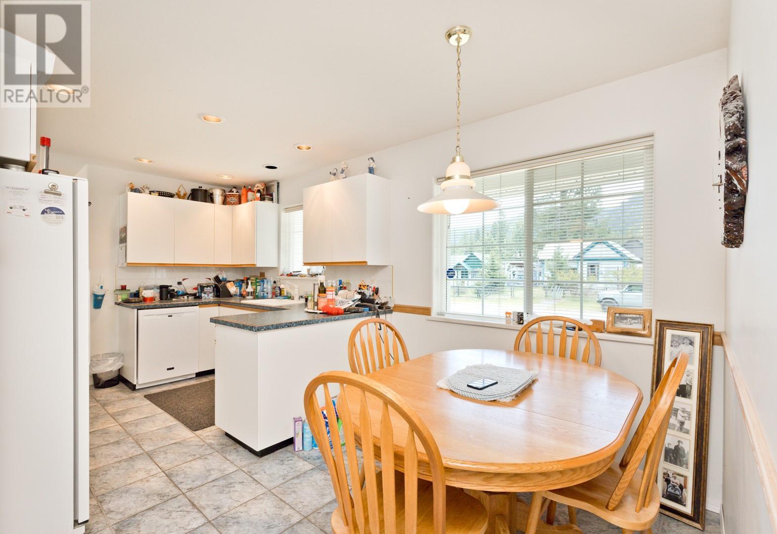 146 1st Street Property Photo 33