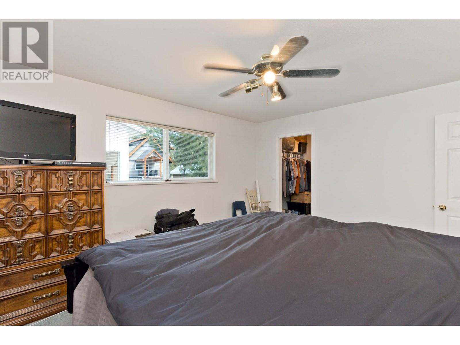 146 1st Street Property Photo 44