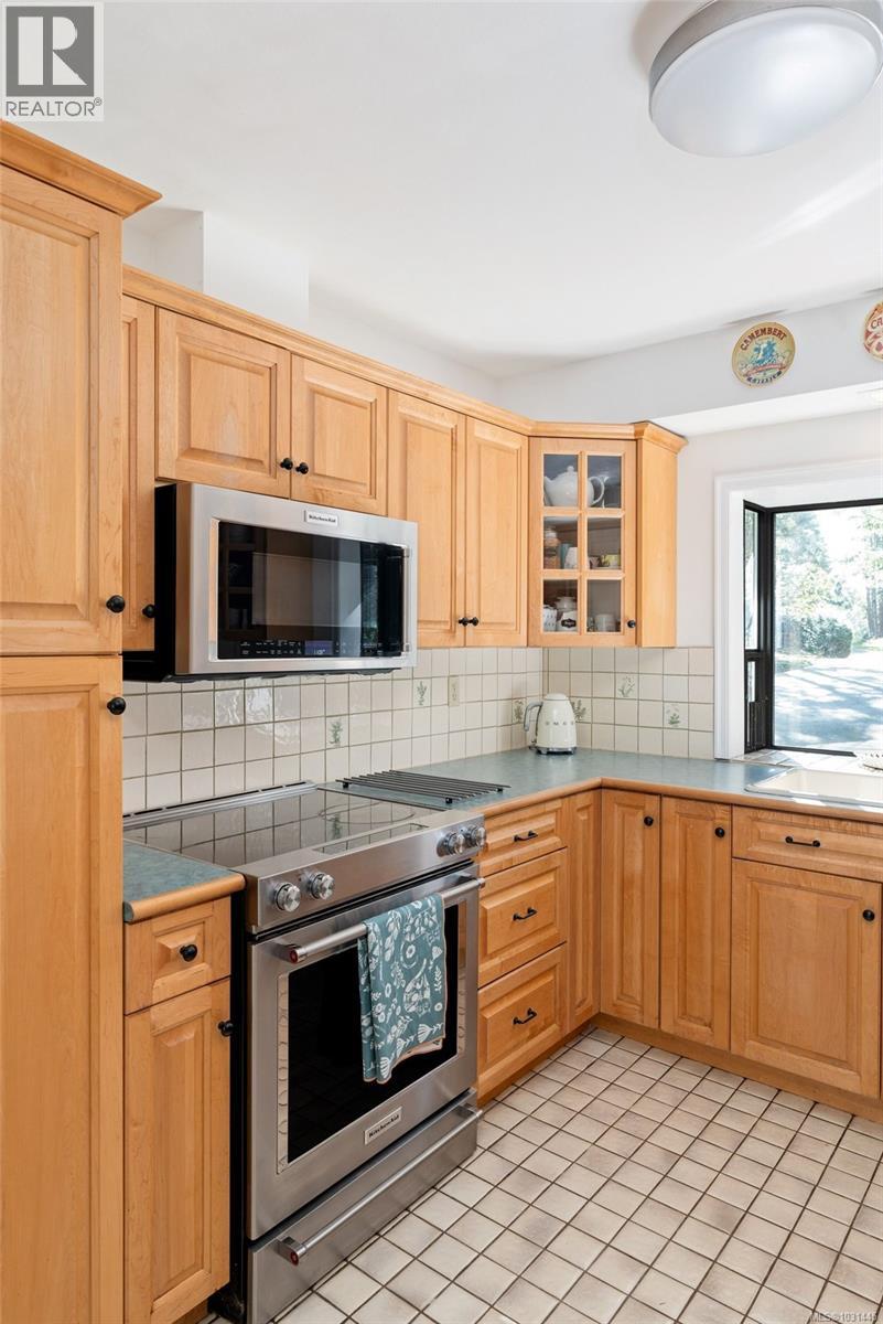 2320 Dolphin Rd Property Photo 16