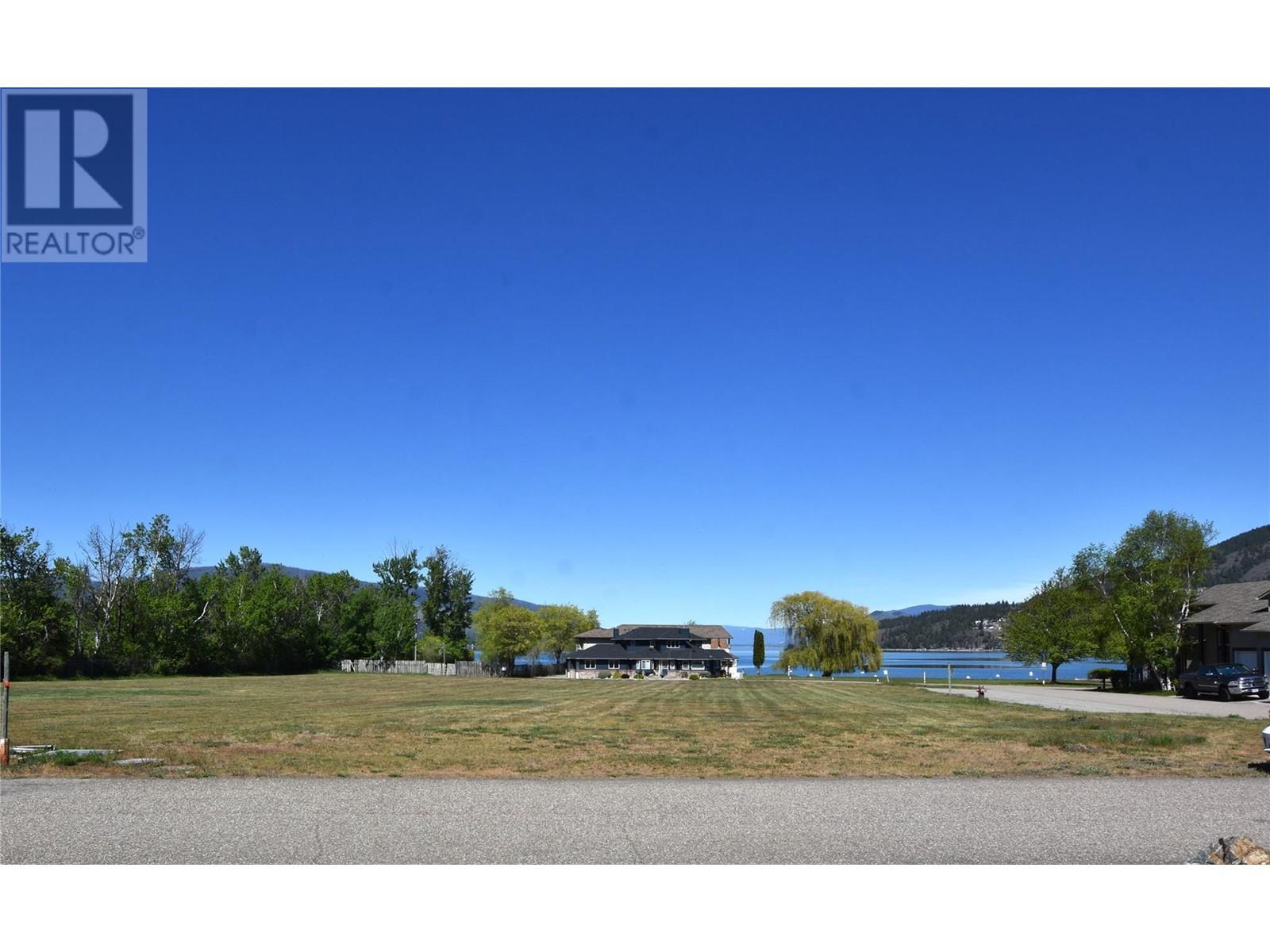 649 Elk Street Property Photo 4