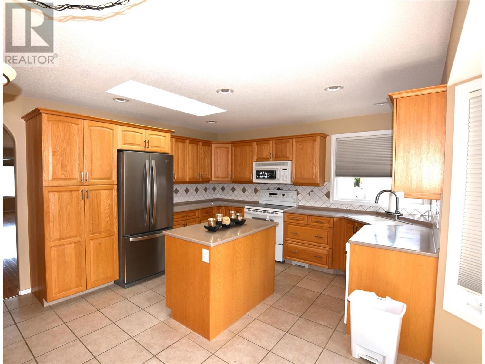 649 Elk Street Property Photo 11