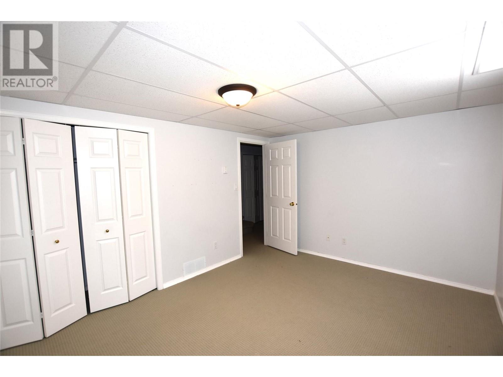 649 Elk Street Property Photo 27