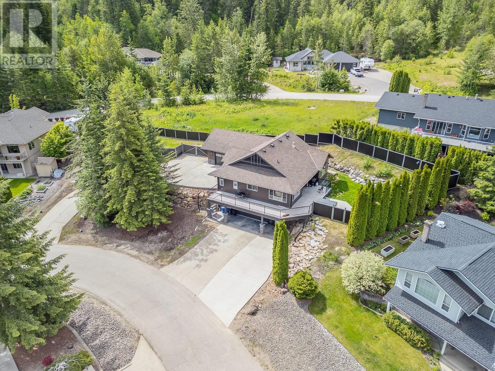 2593 Glenmount Place Property Photo 3