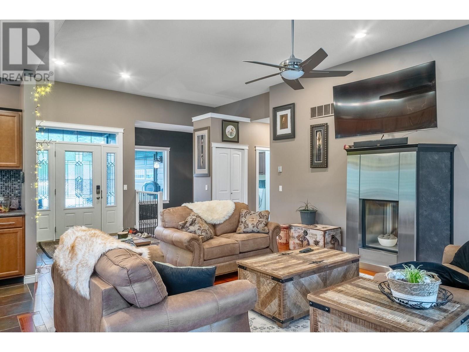 2593 Glenmount Place Property Photo 12