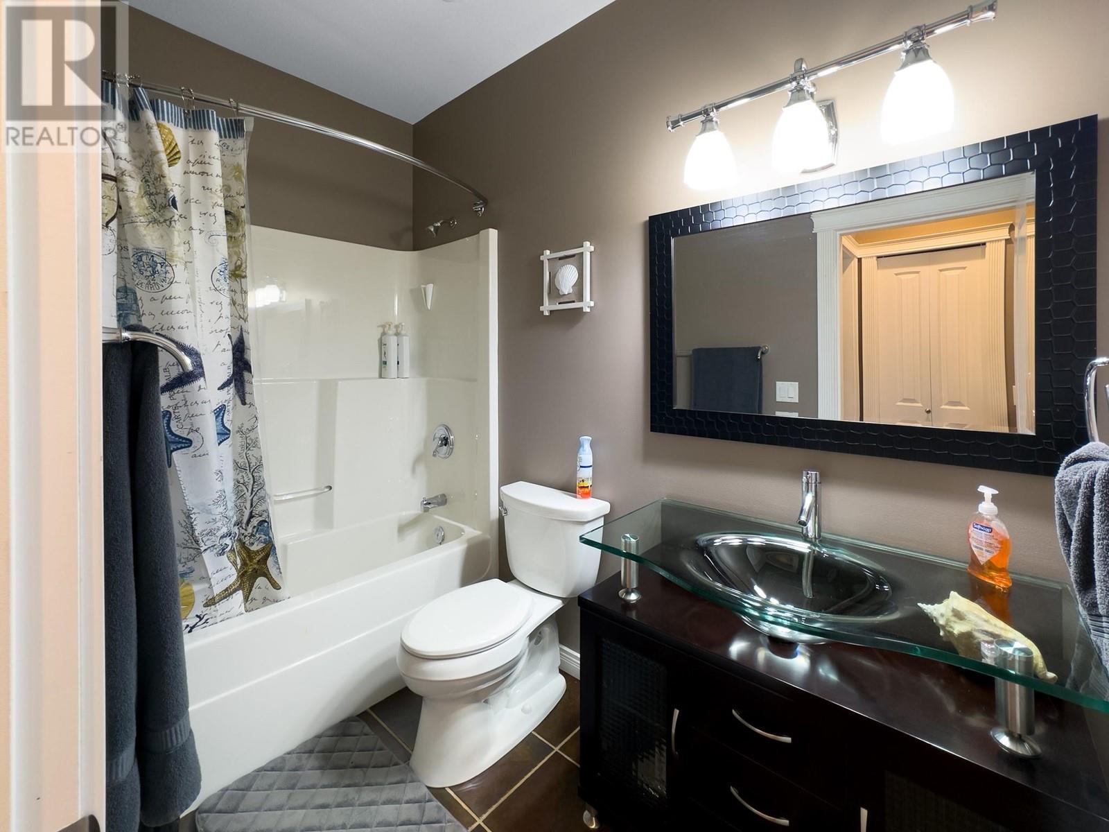 2593 Glenmount Place Property Photo 18