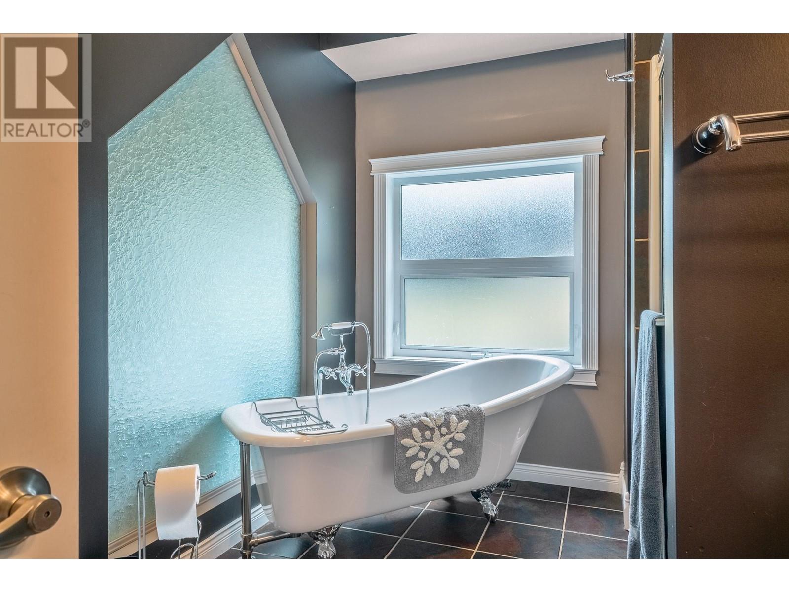 2593 Glenmount Place Property Photo 19