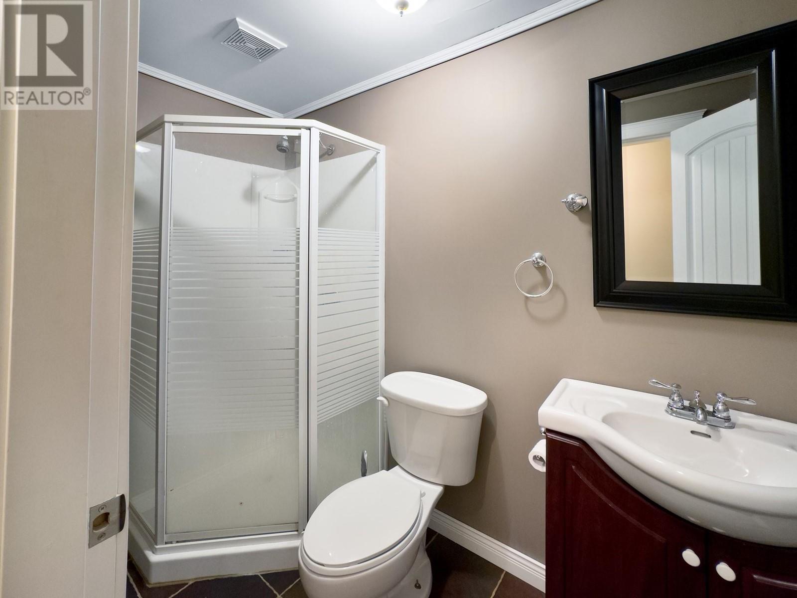 2593 Glenmount Place Property Photo 32