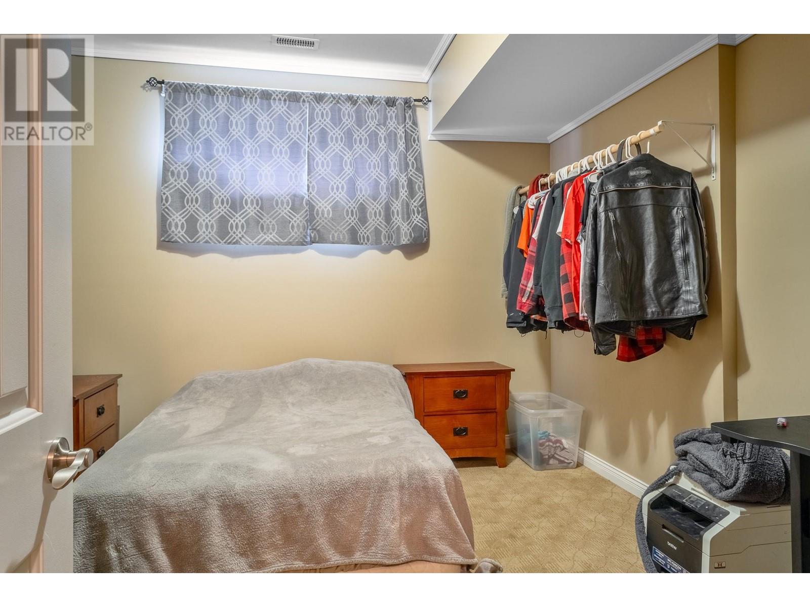 2593 Glenmount Place Property Photo 33