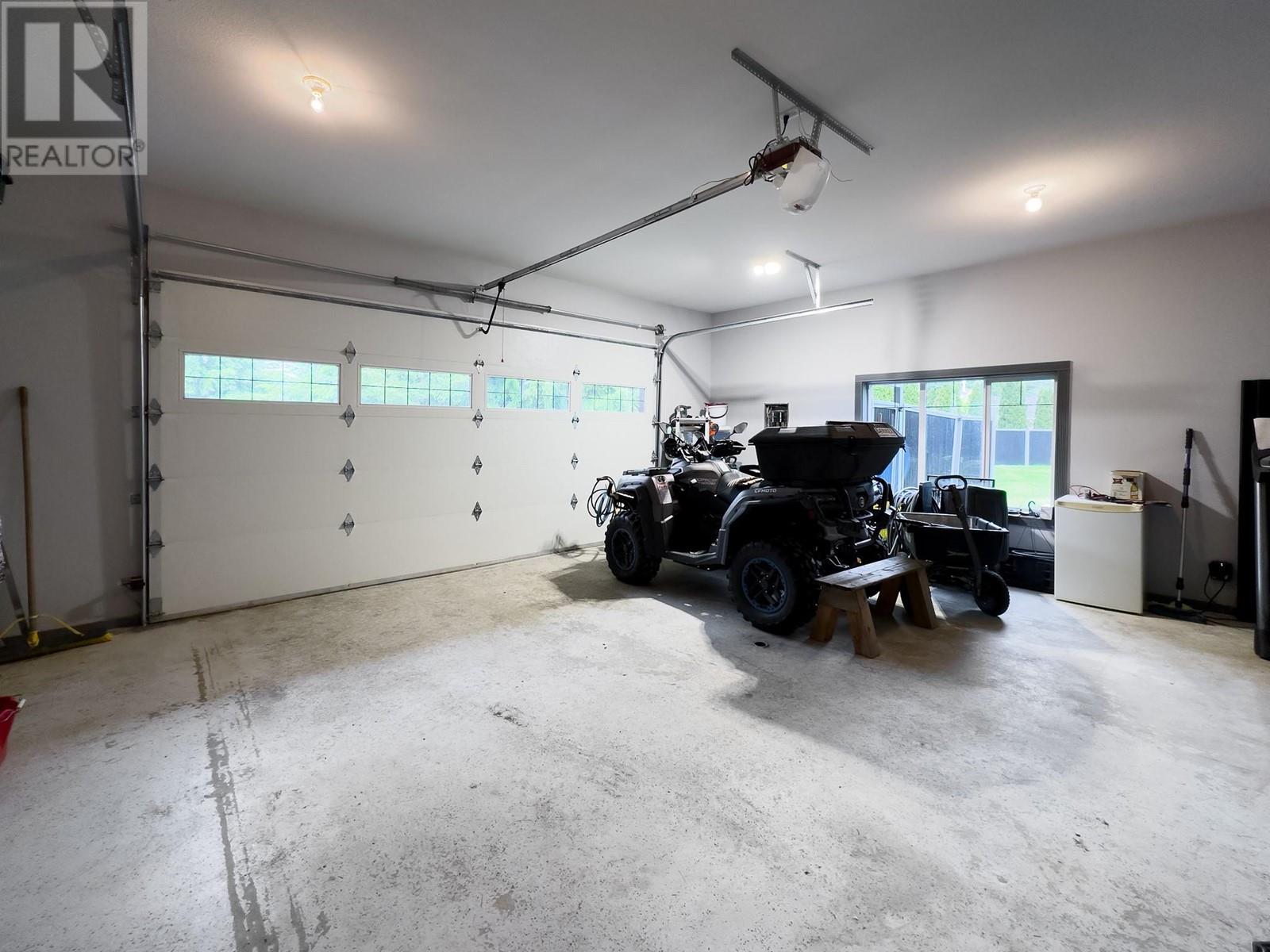 2593 Glenmount Place Property Photo 38