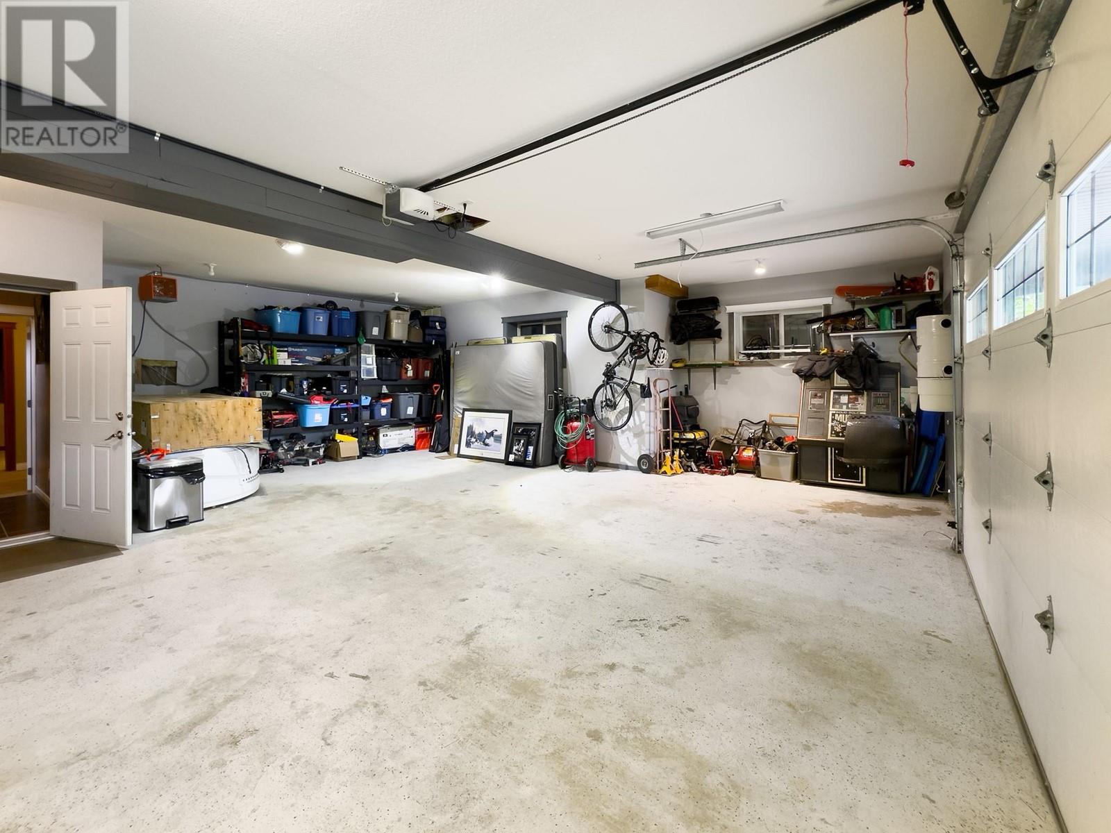 2593 Glenmount Place Property Photo 39