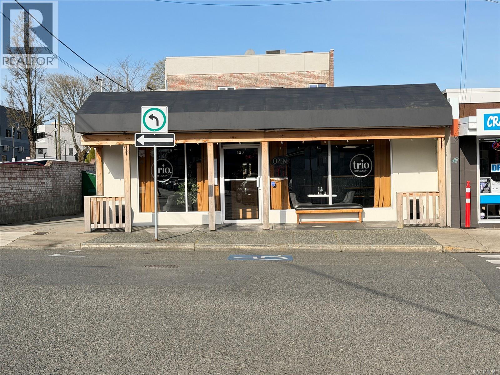 123 Craig St
