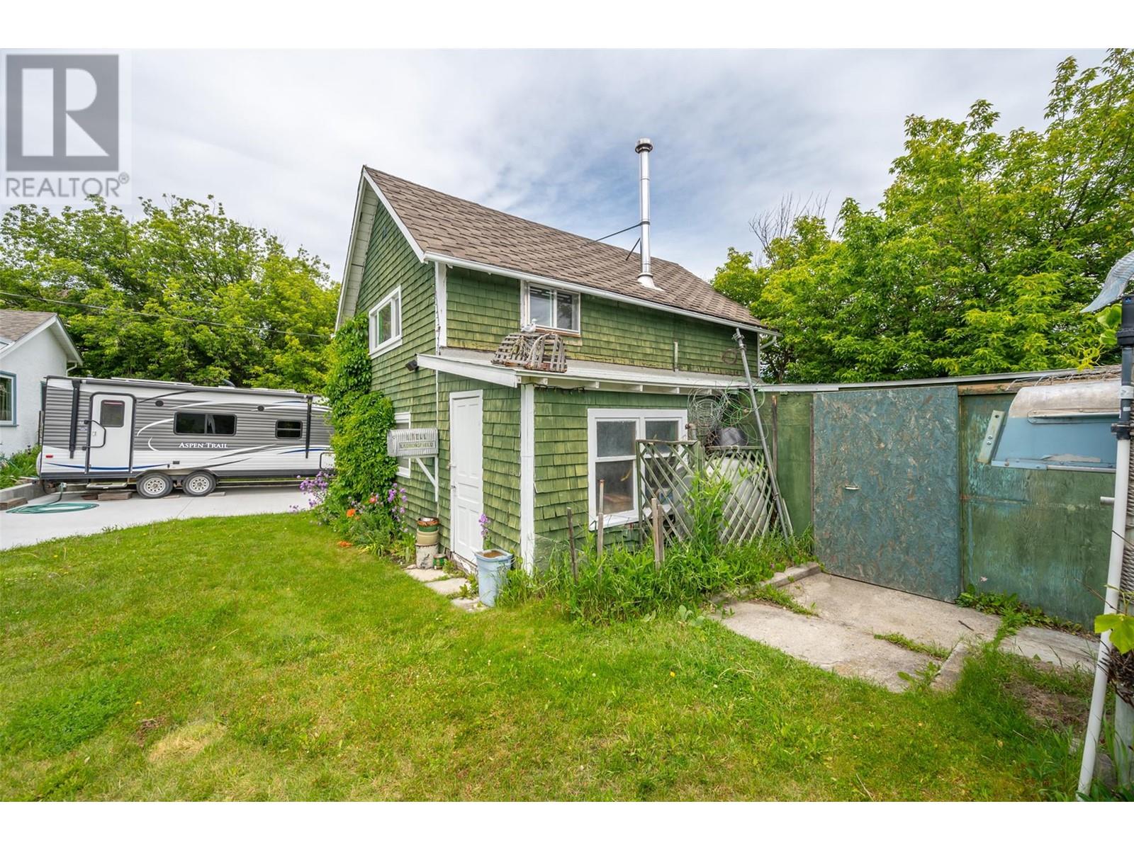 15018 Vanderburgh Avenue Property Photo 36