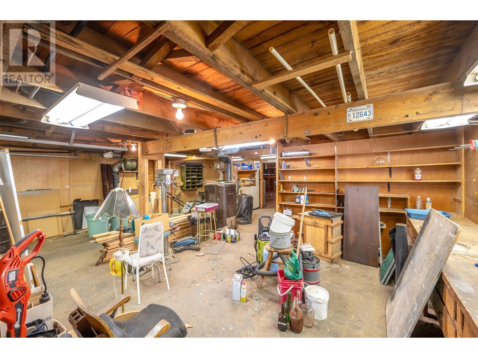 15018 Vanderburgh Avenue Property Photo 51